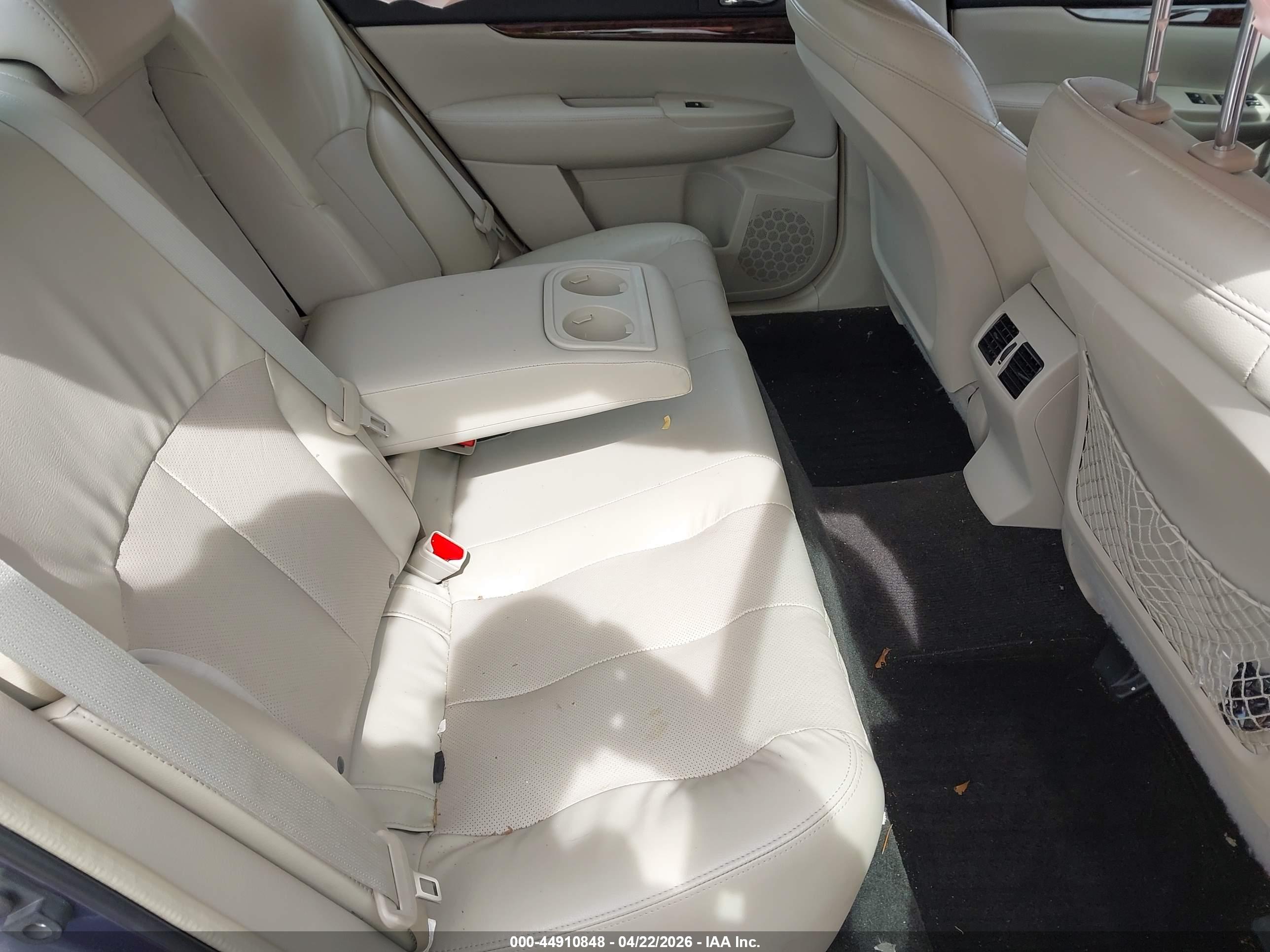 SUBARU LEGACY image 8