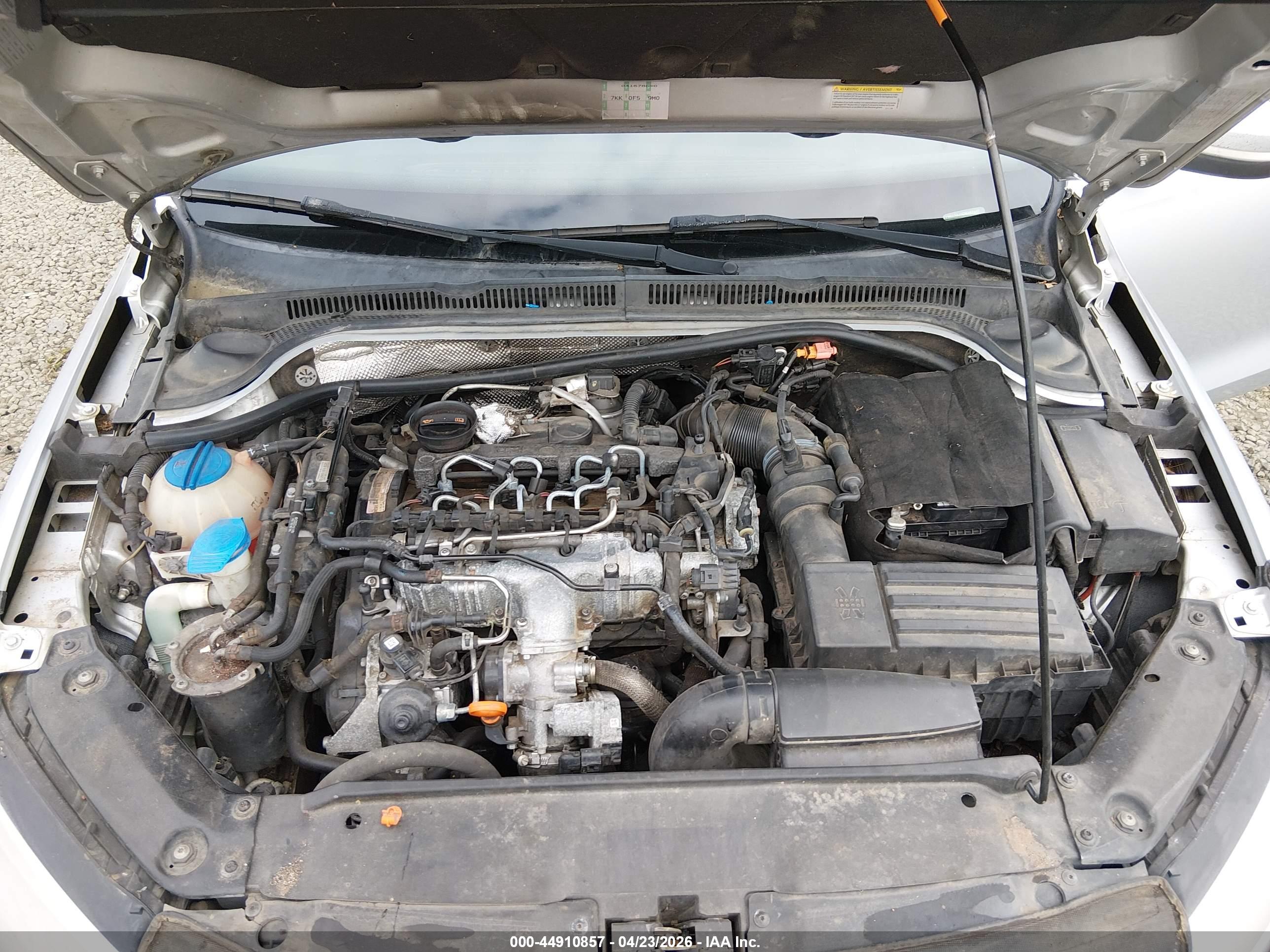 VOLKSWAGEN JETTA image 10