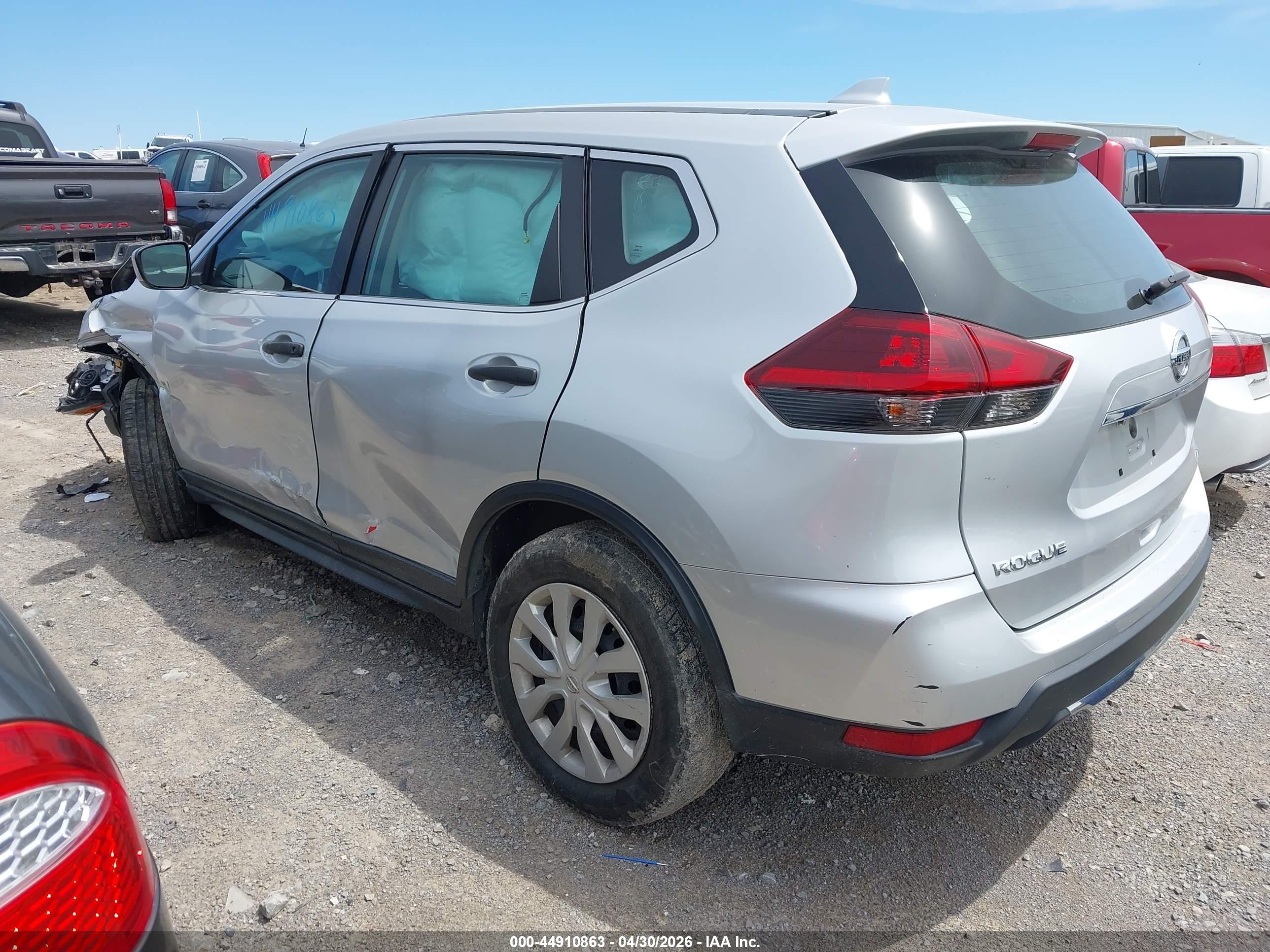 NISSAN ROGUE image 3