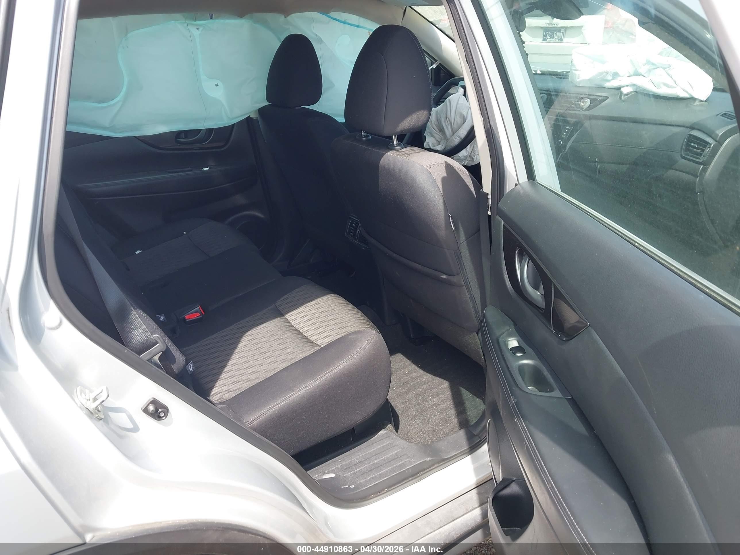 NISSAN ROGUE image 8