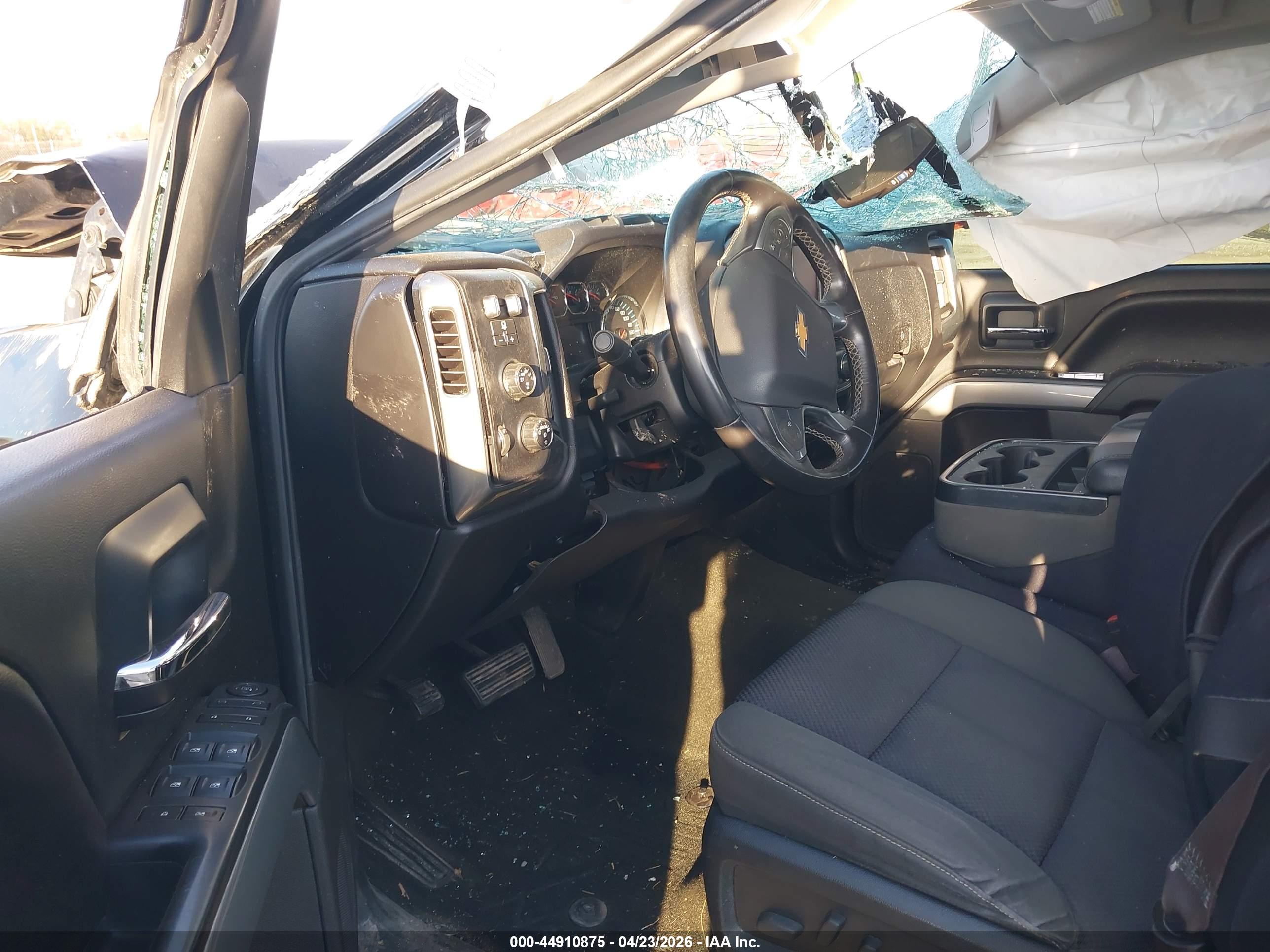 CHEVROLET SILVERADO image 5