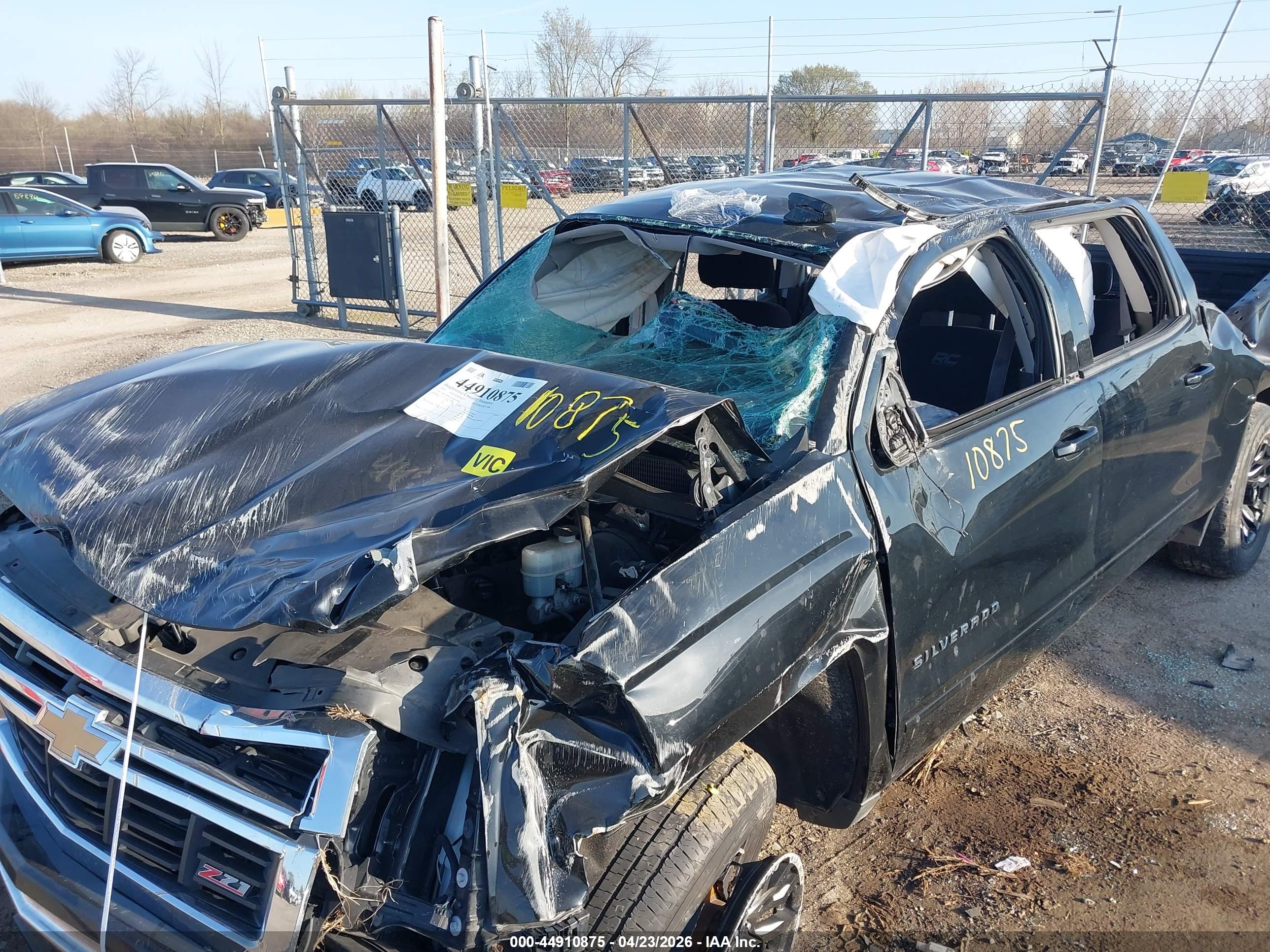 CHEVROLET SILVERADO image 6