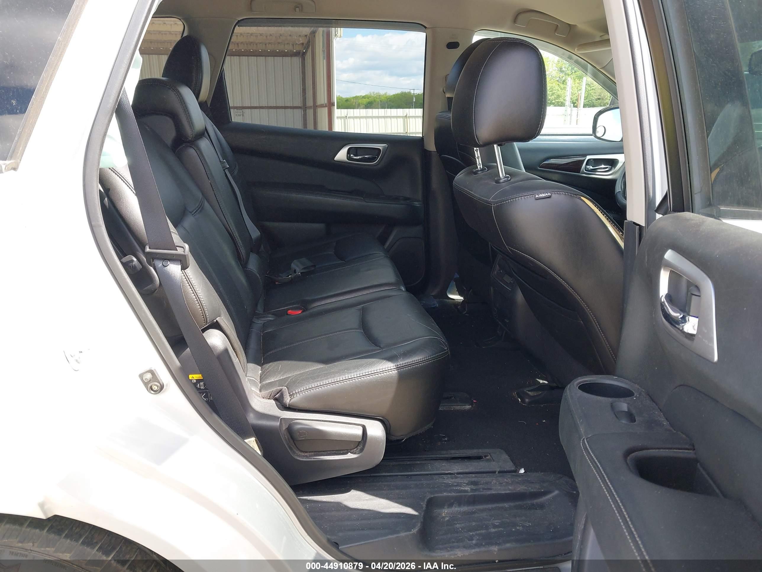 NISSAN PATHFINDER image 8