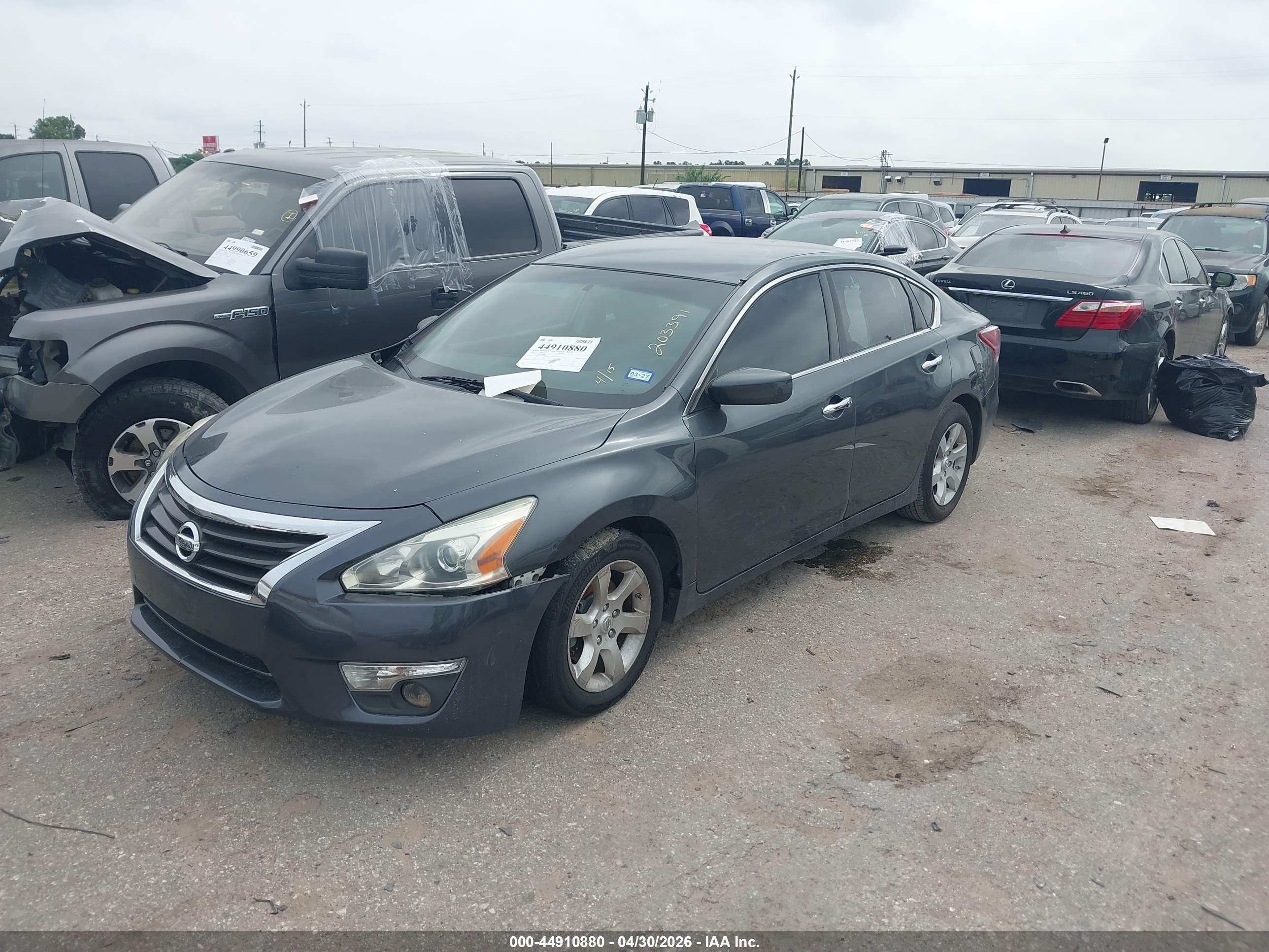 NISSAN ALTIMA image 2