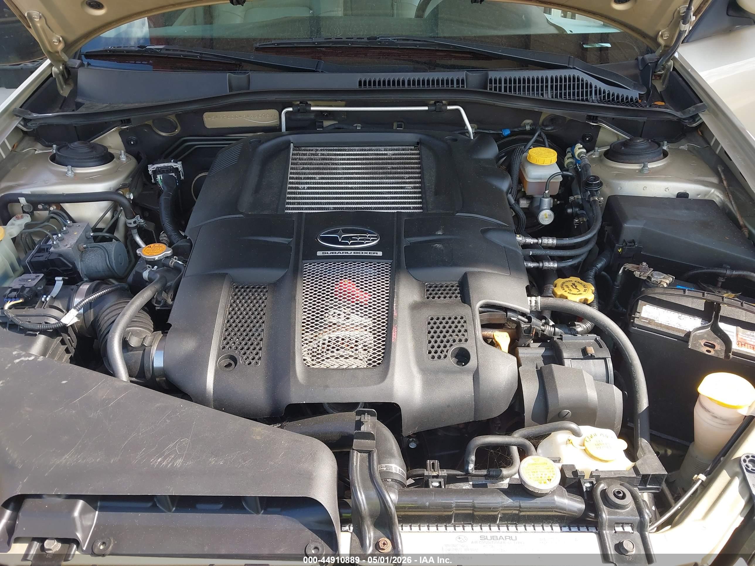SUBARU OUTBACK image 10