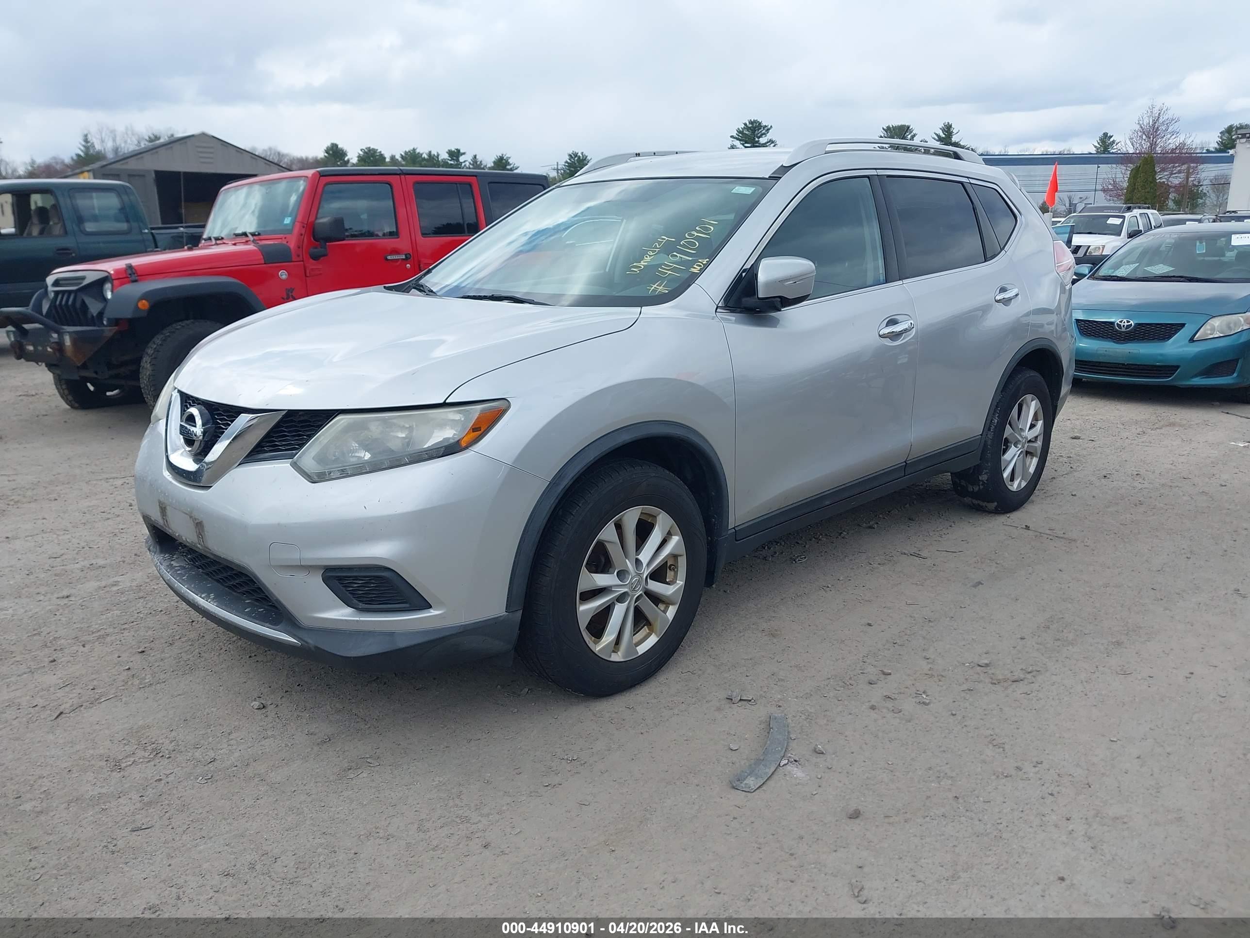 NISSAN ROGUE image 2