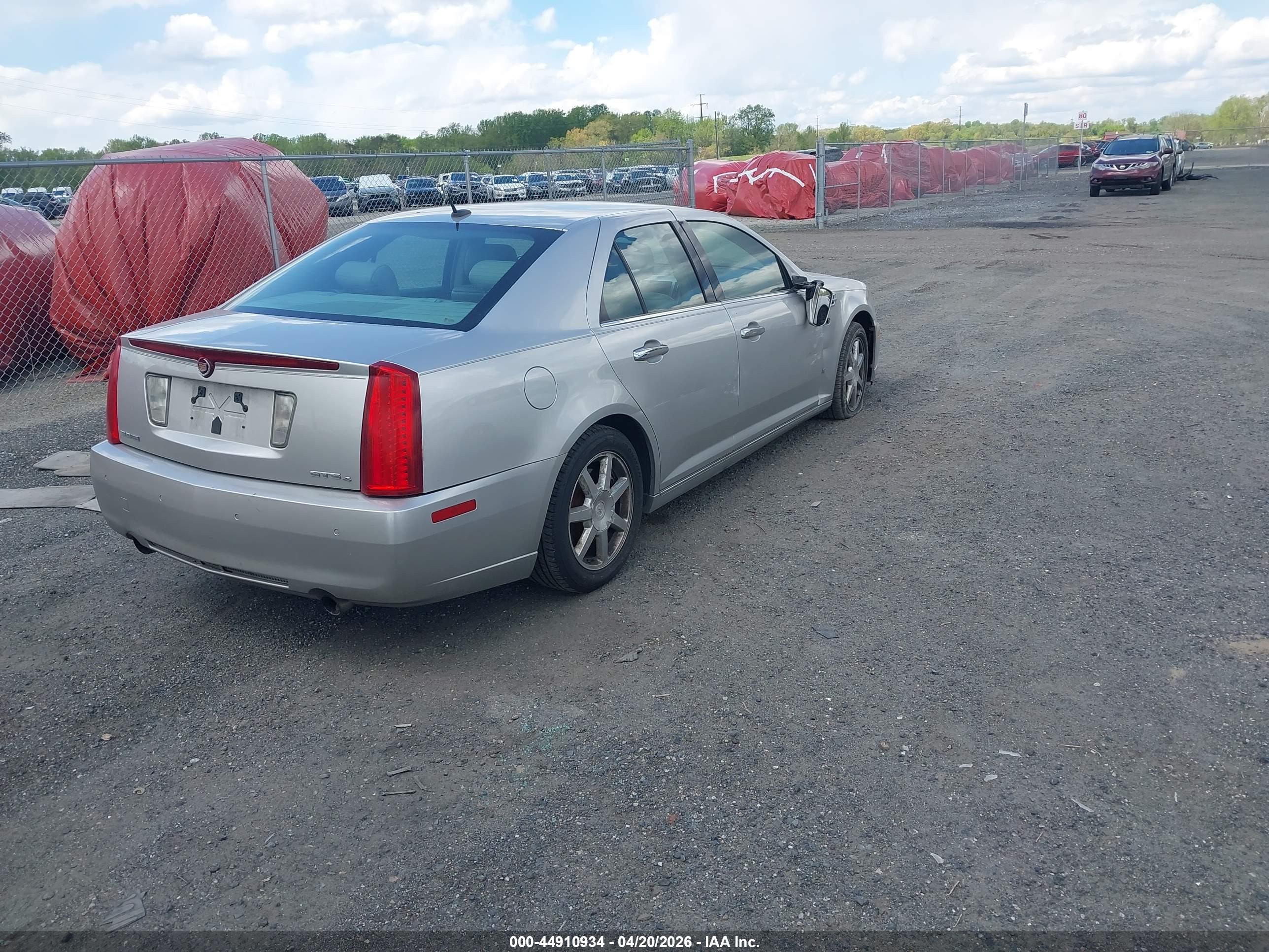 CADILLAC STS image 4