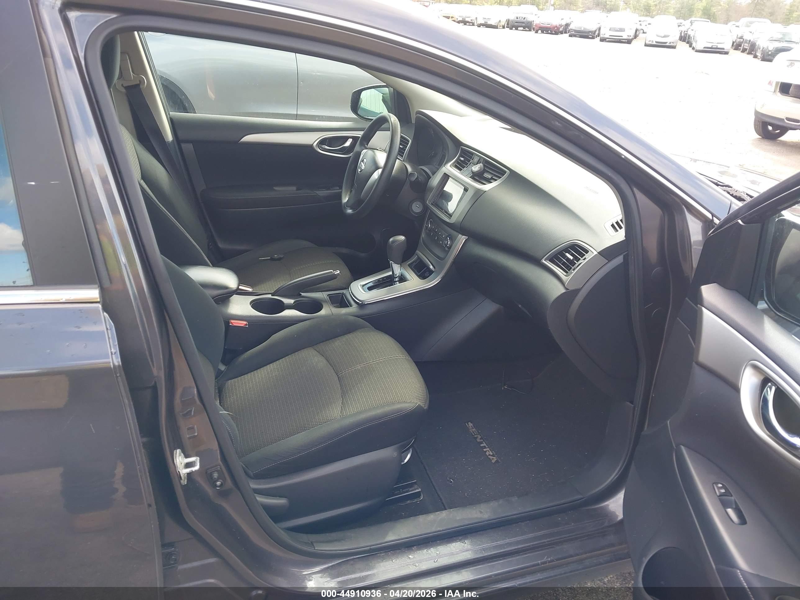 NISSAN SENTRA image 5