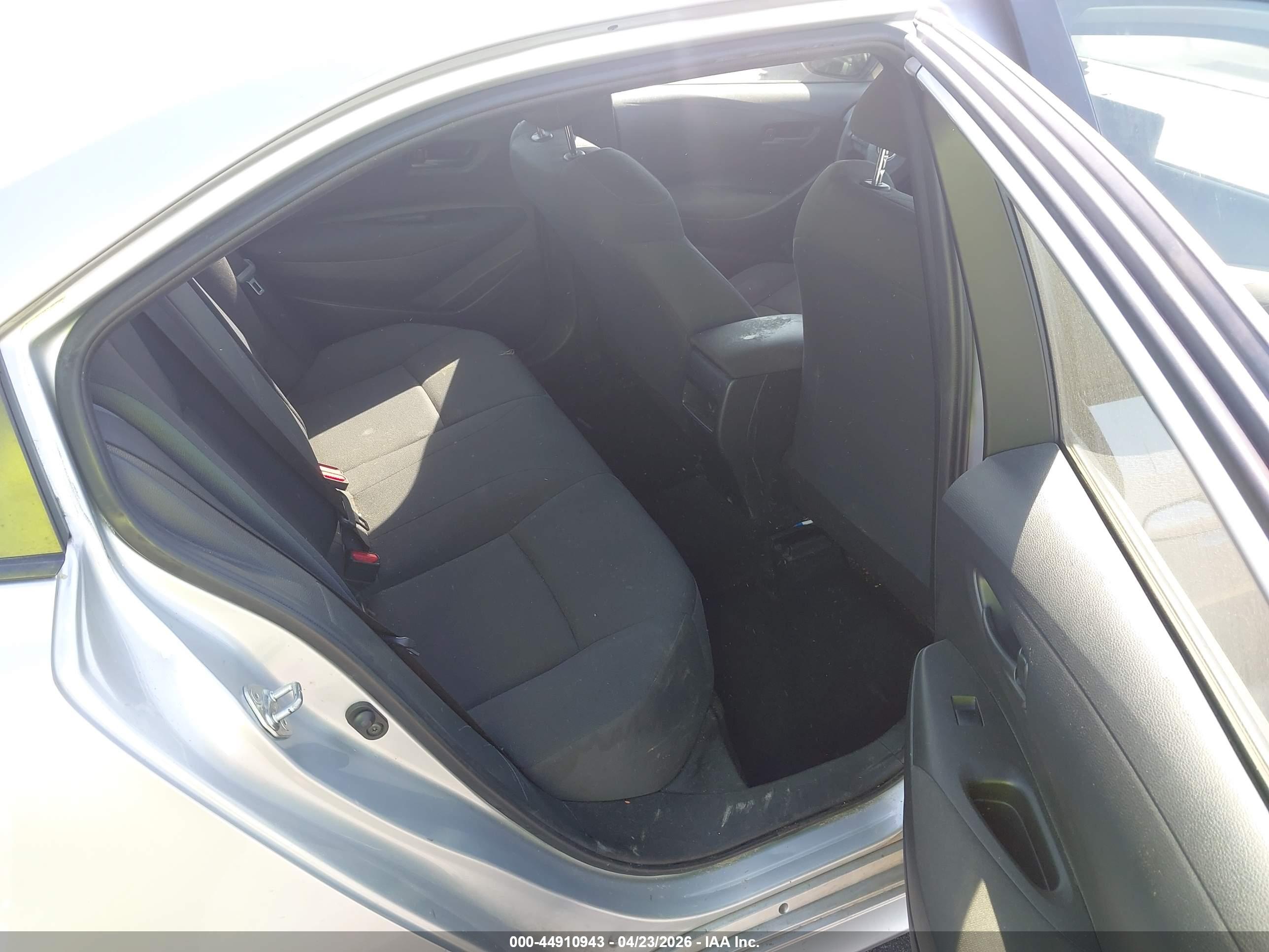 TOYOTA COROLLA image 8