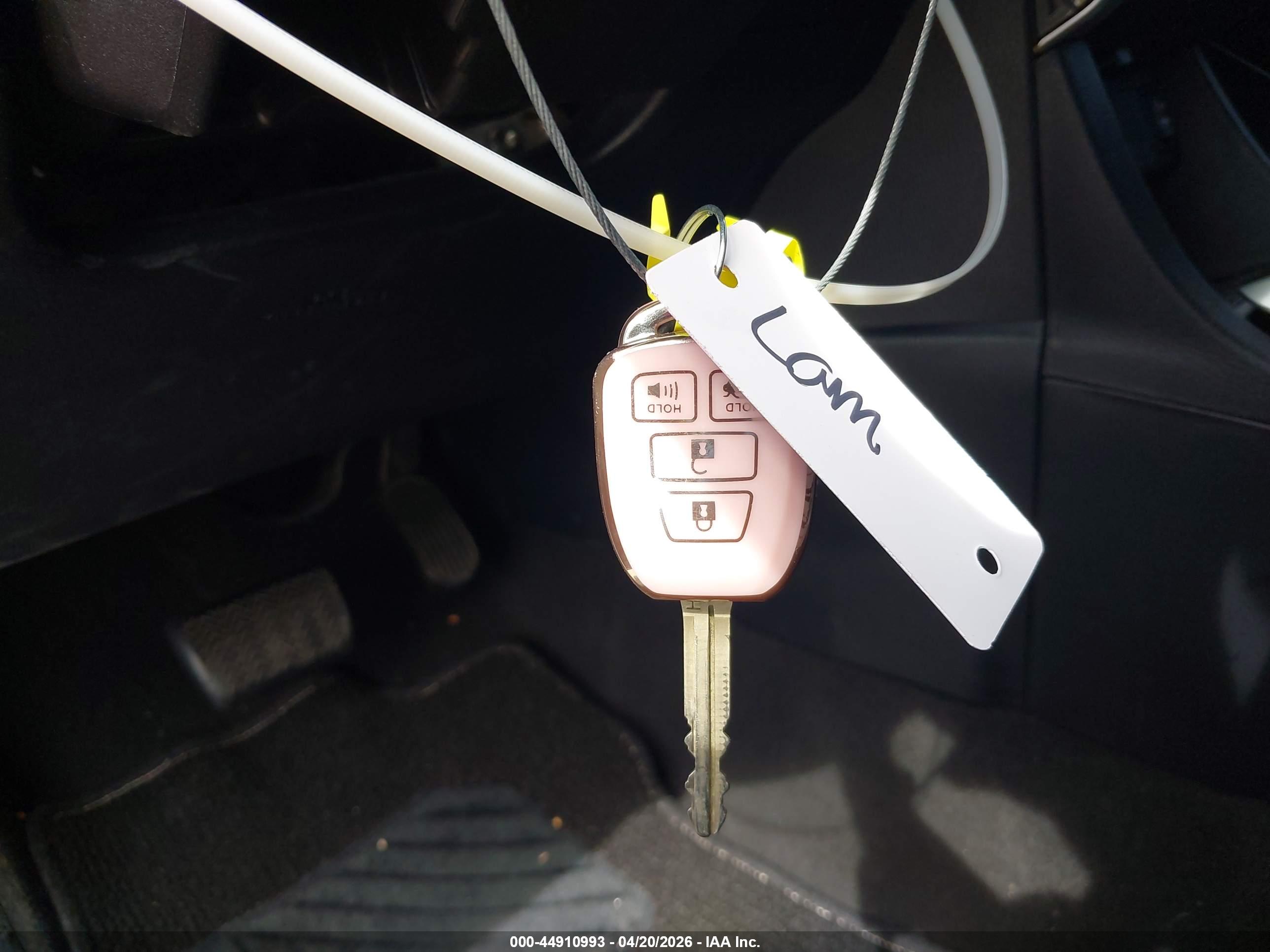 TOYOTA COROLLA image 11