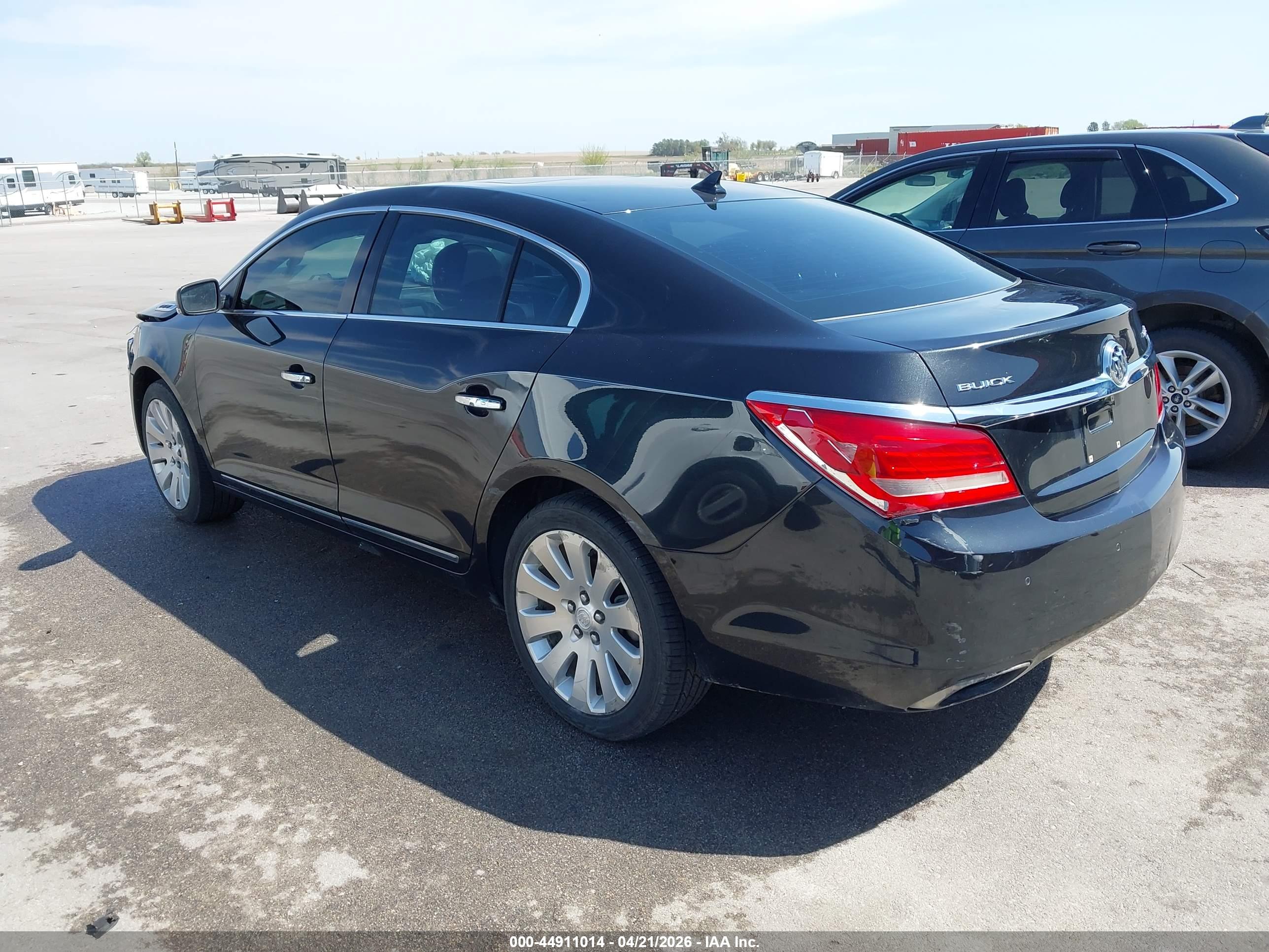 BUICK LACROSSE image 3