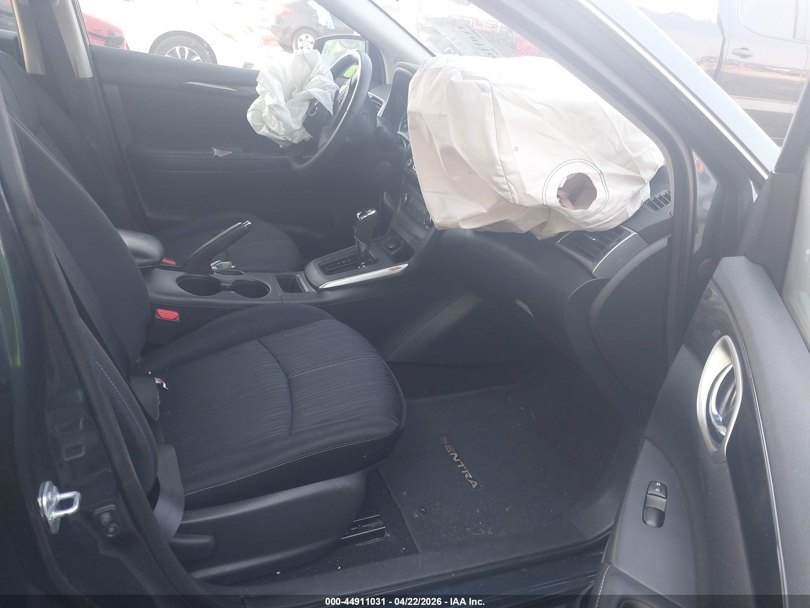 NISSAN SENTRA image 5