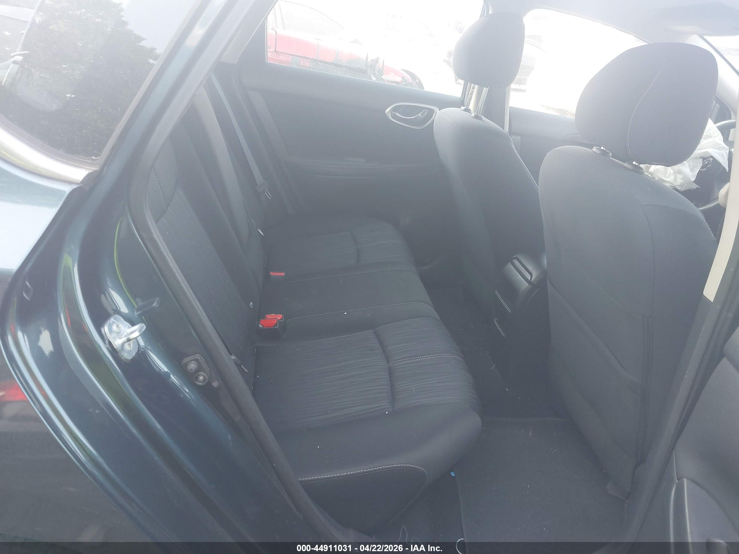 NISSAN SENTRA image 8
