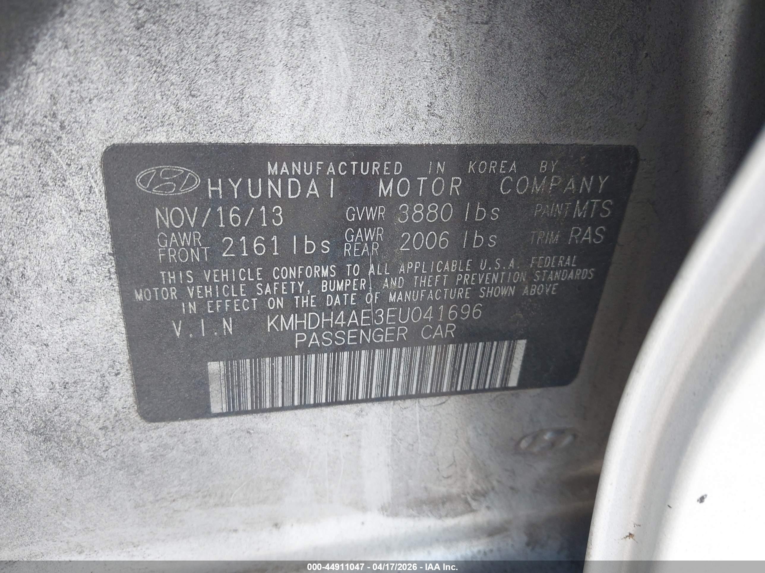 HYUNDAI ELANTRA image 9
