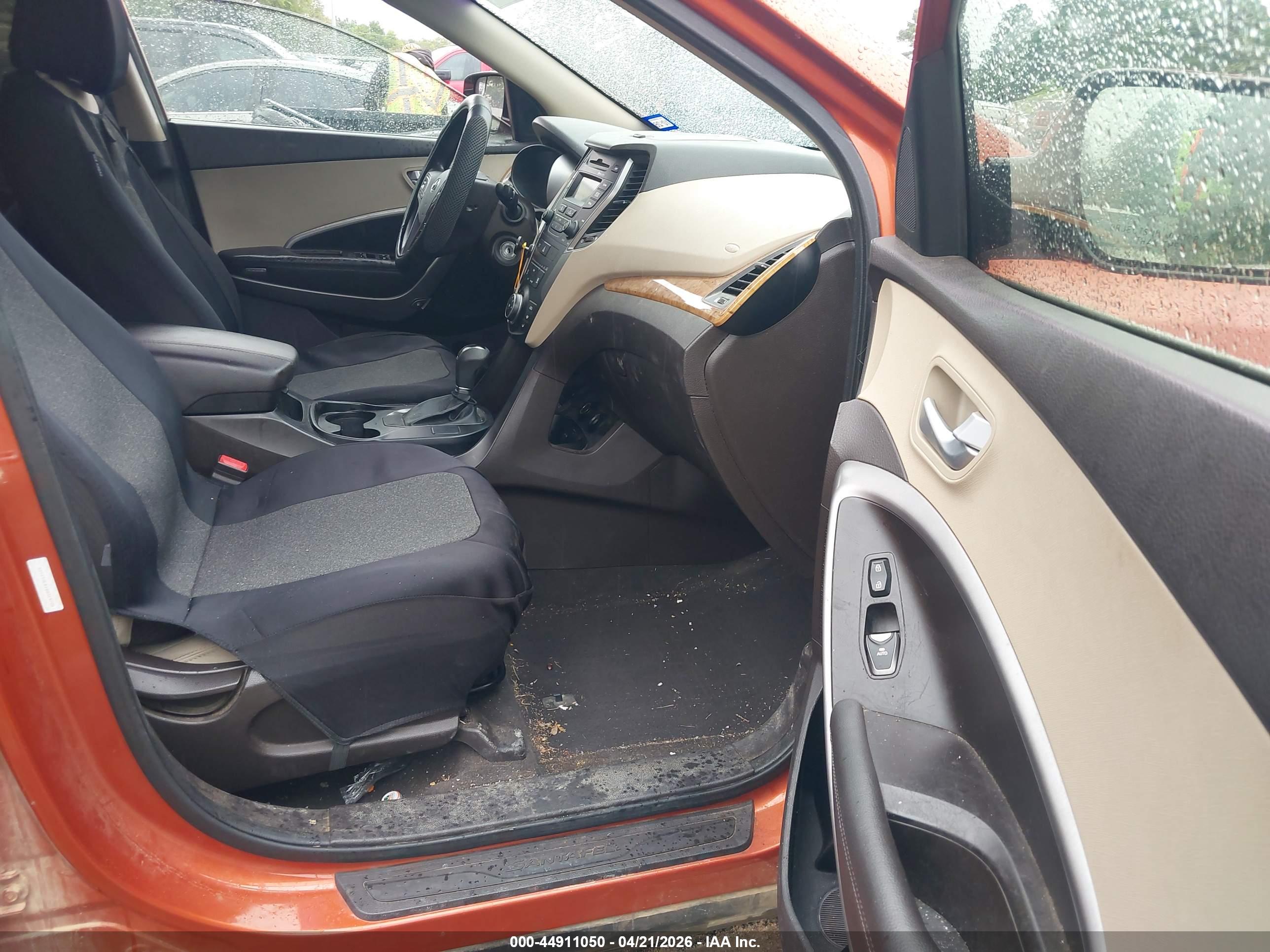 HYUNDAI SANTA image 5