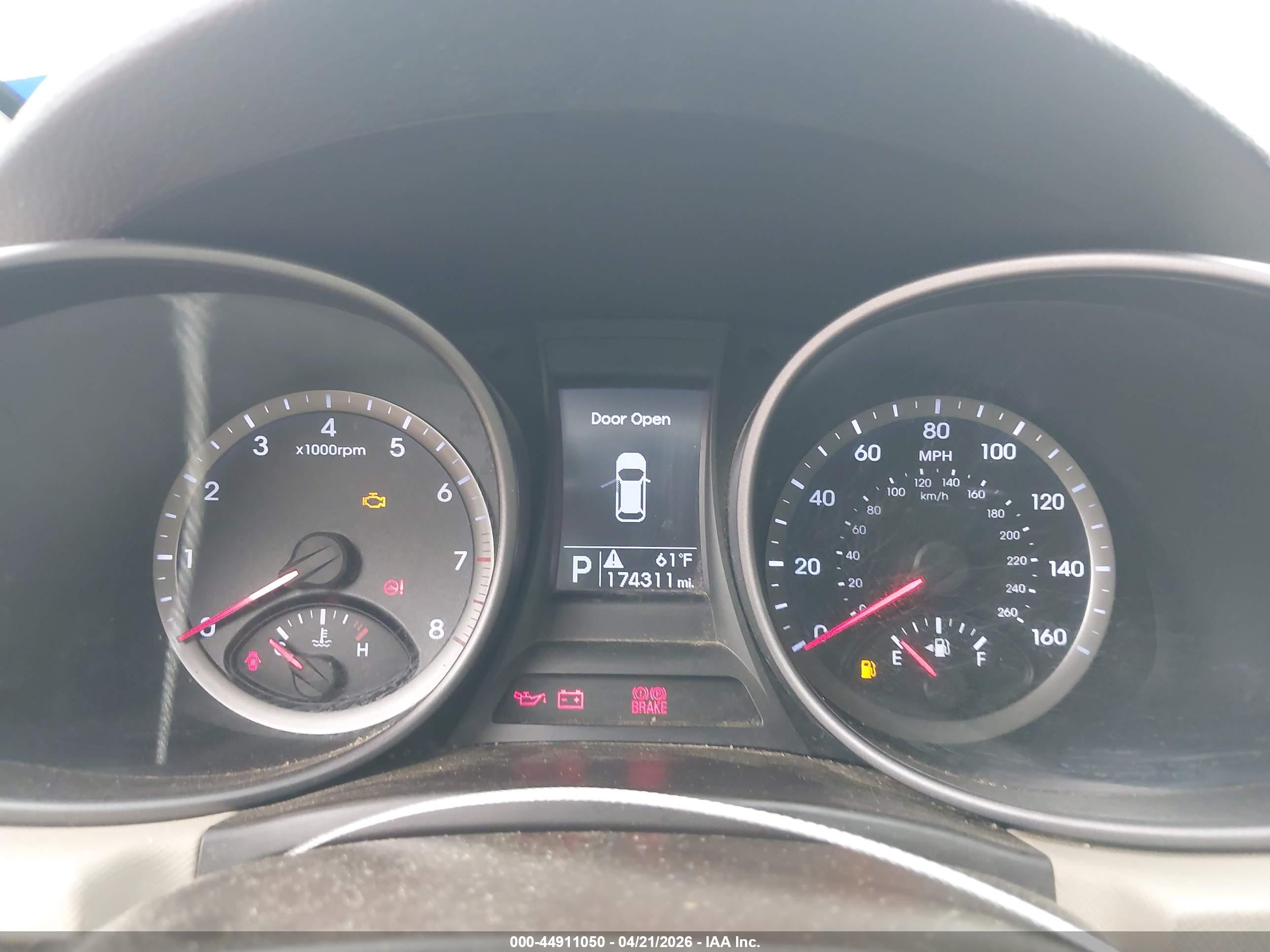 HYUNDAI SANTA image 7