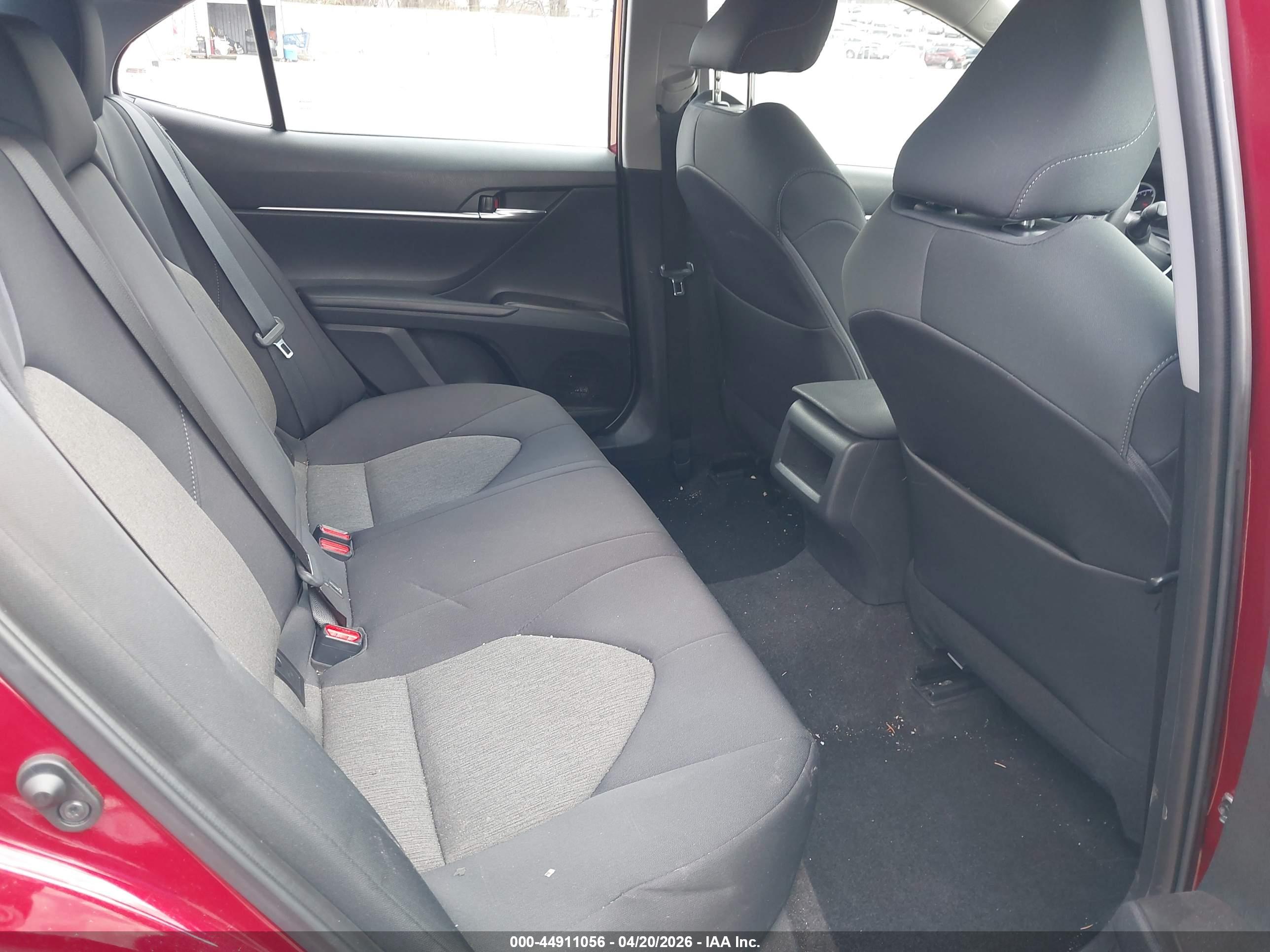 TOYOTA CAMRY image 8