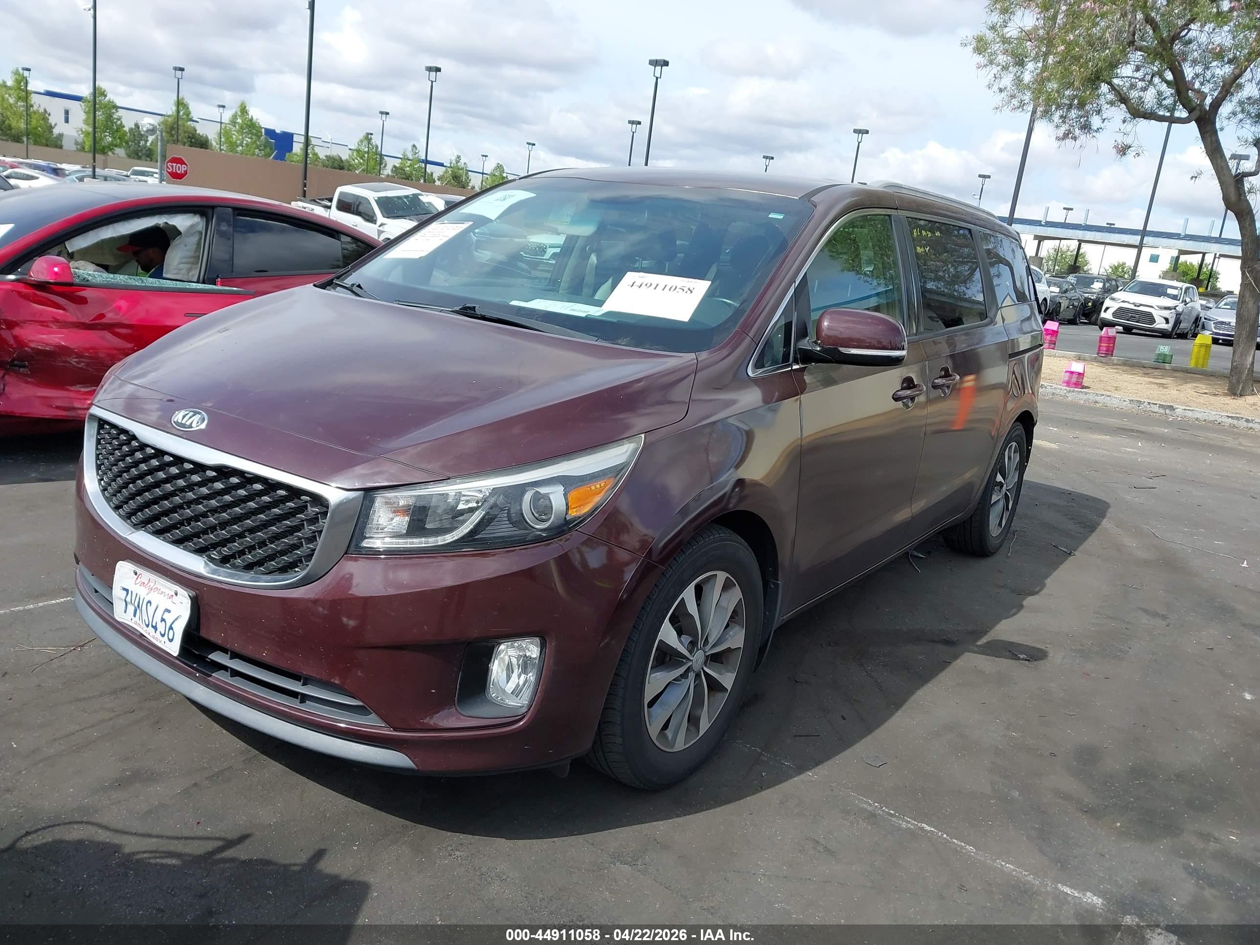 KIA SEDONA image 2