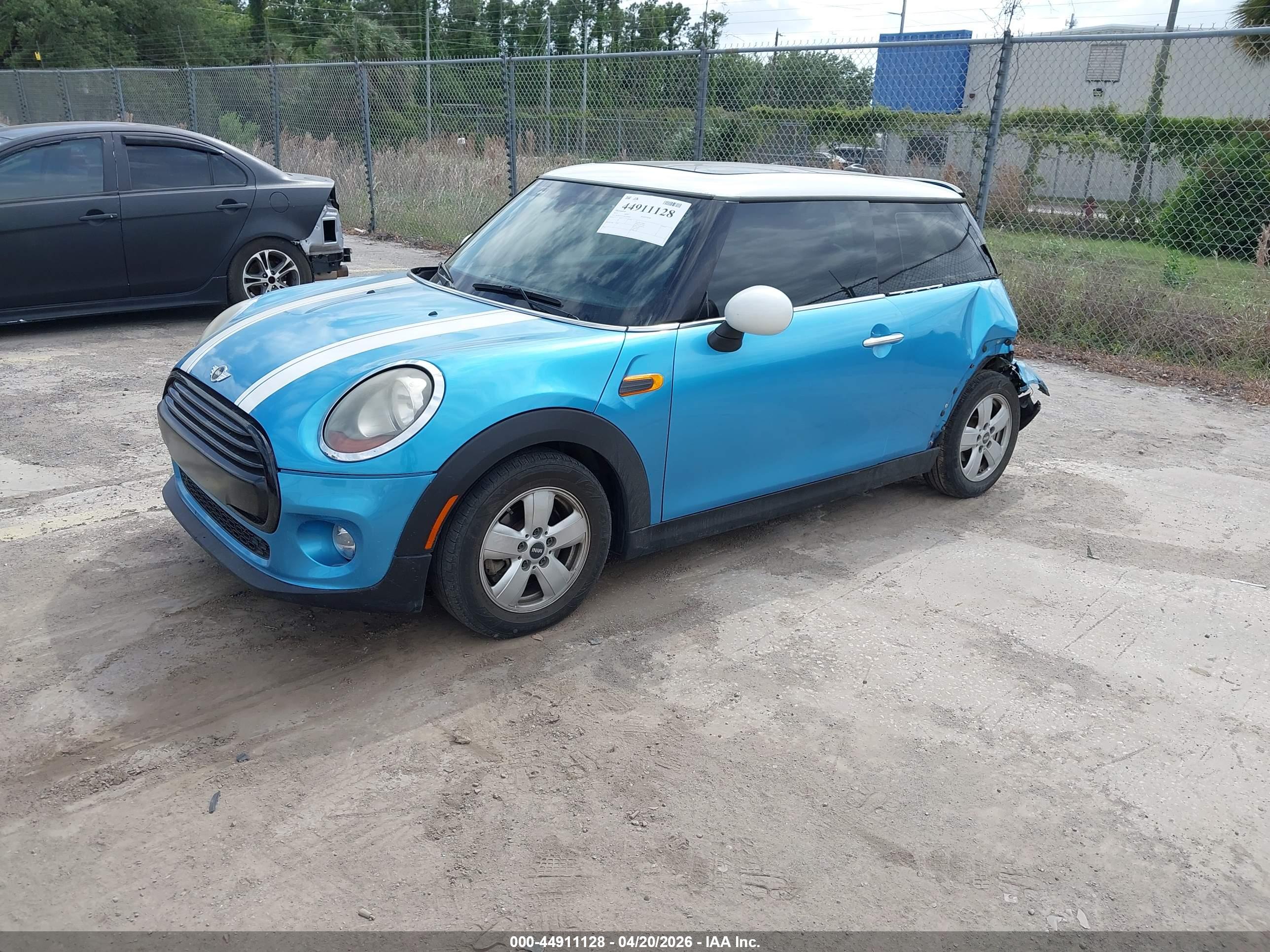 MINI HARDTOP image 2