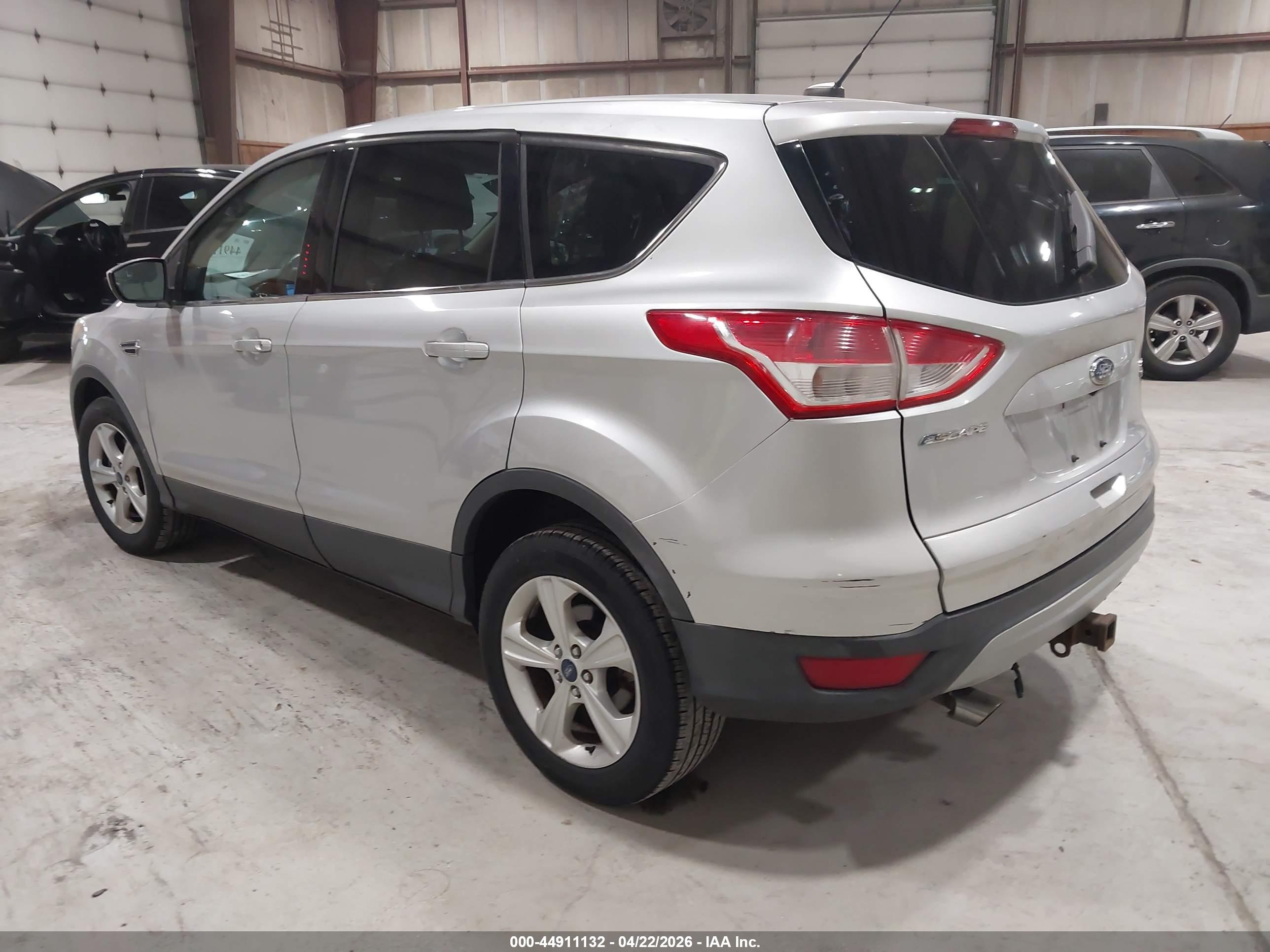 FORD ESCAPE image 3