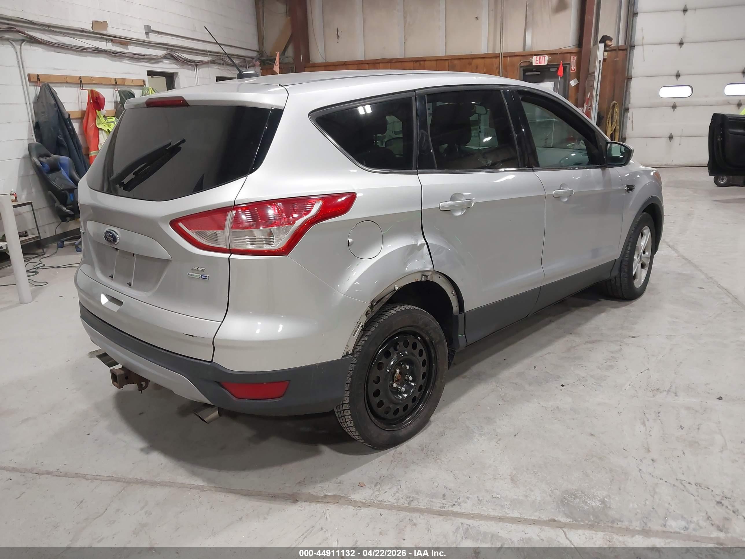 FORD ESCAPE image 4