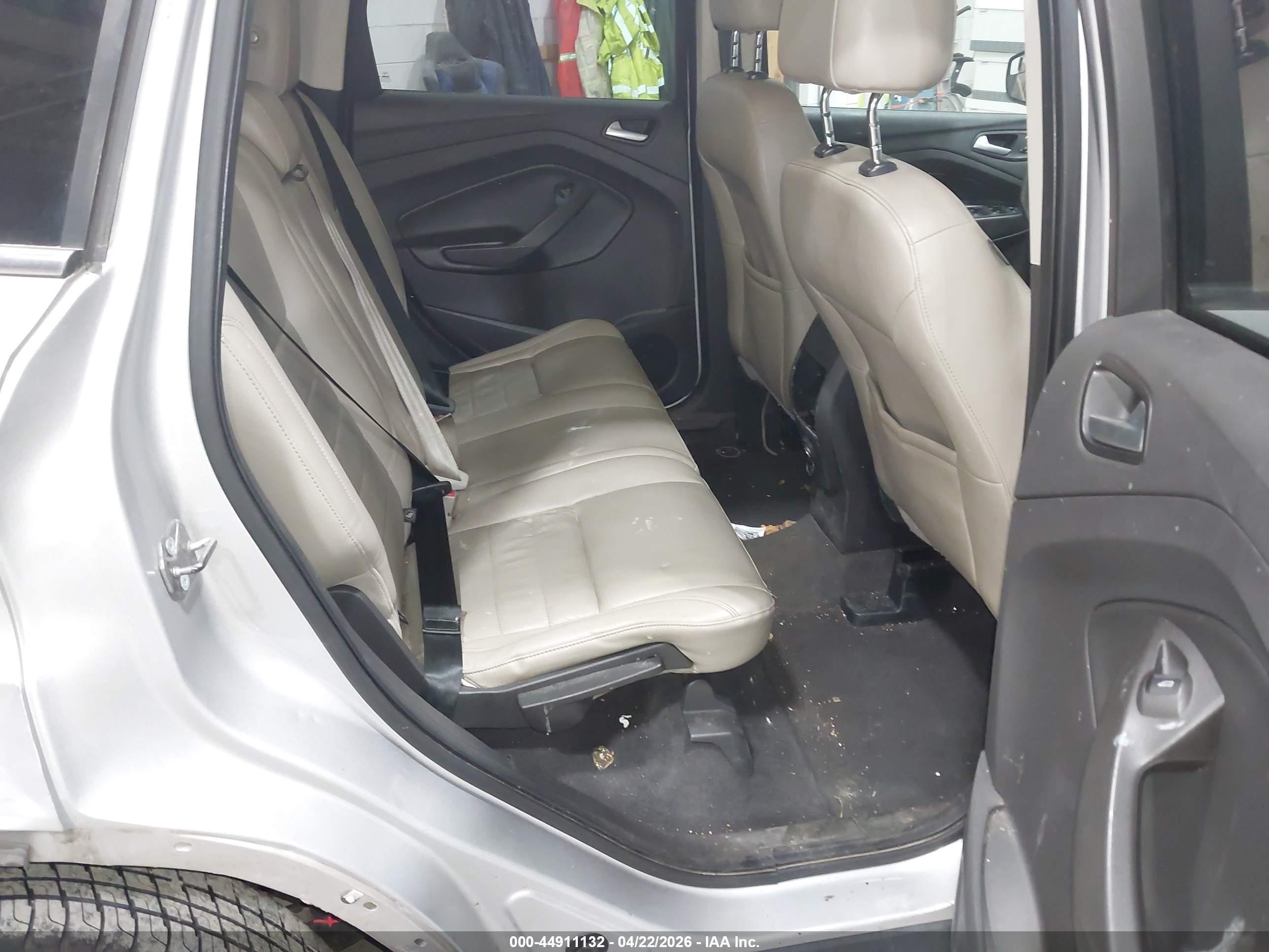 FORD ESCAPE image 8