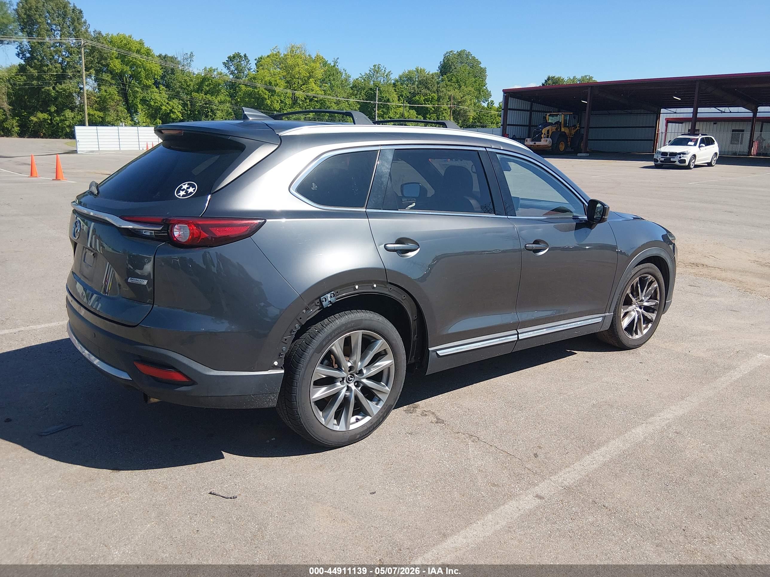 MAZDA CX-9 image 4