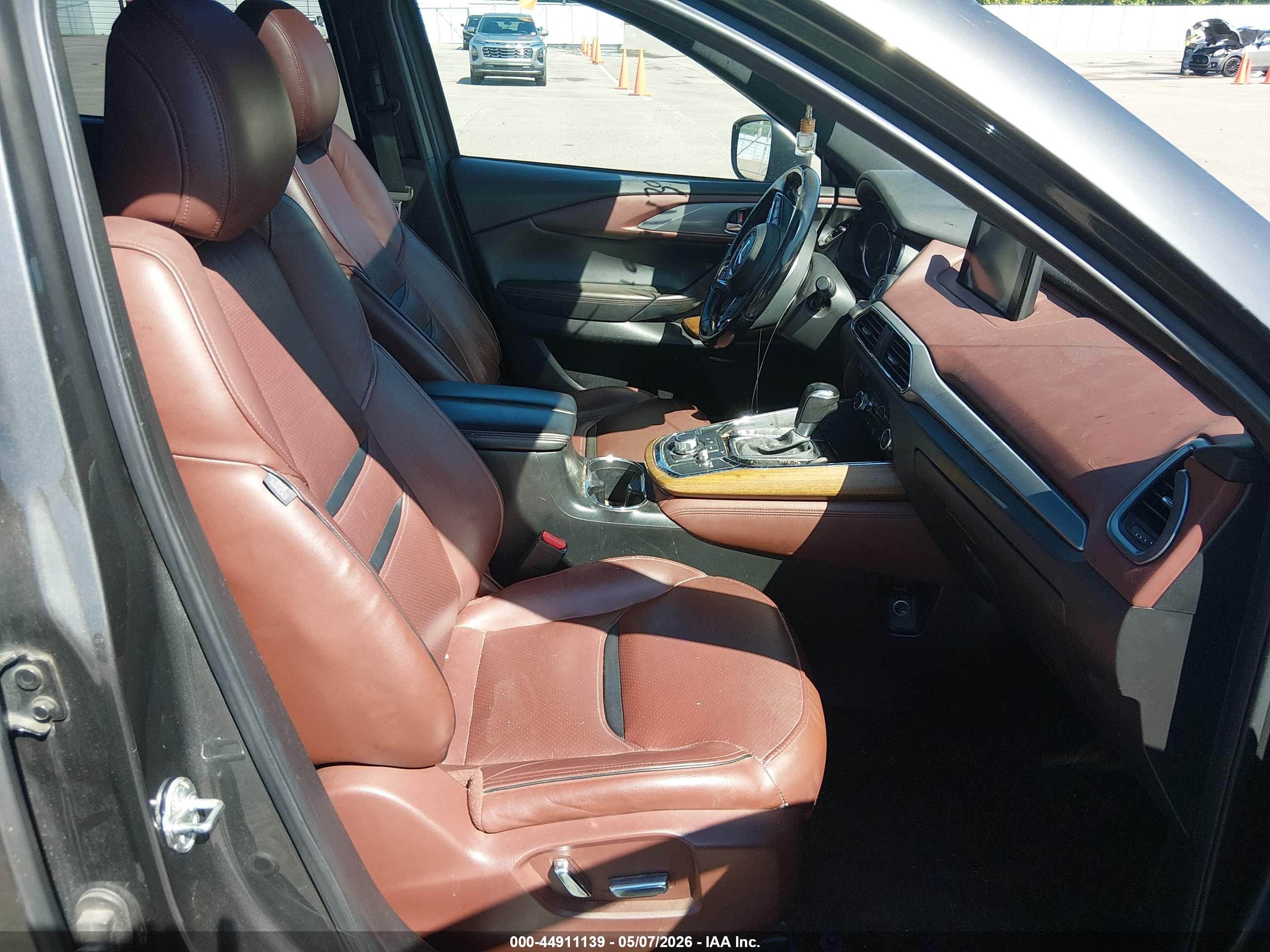 MAZDA CX-9 image 5
