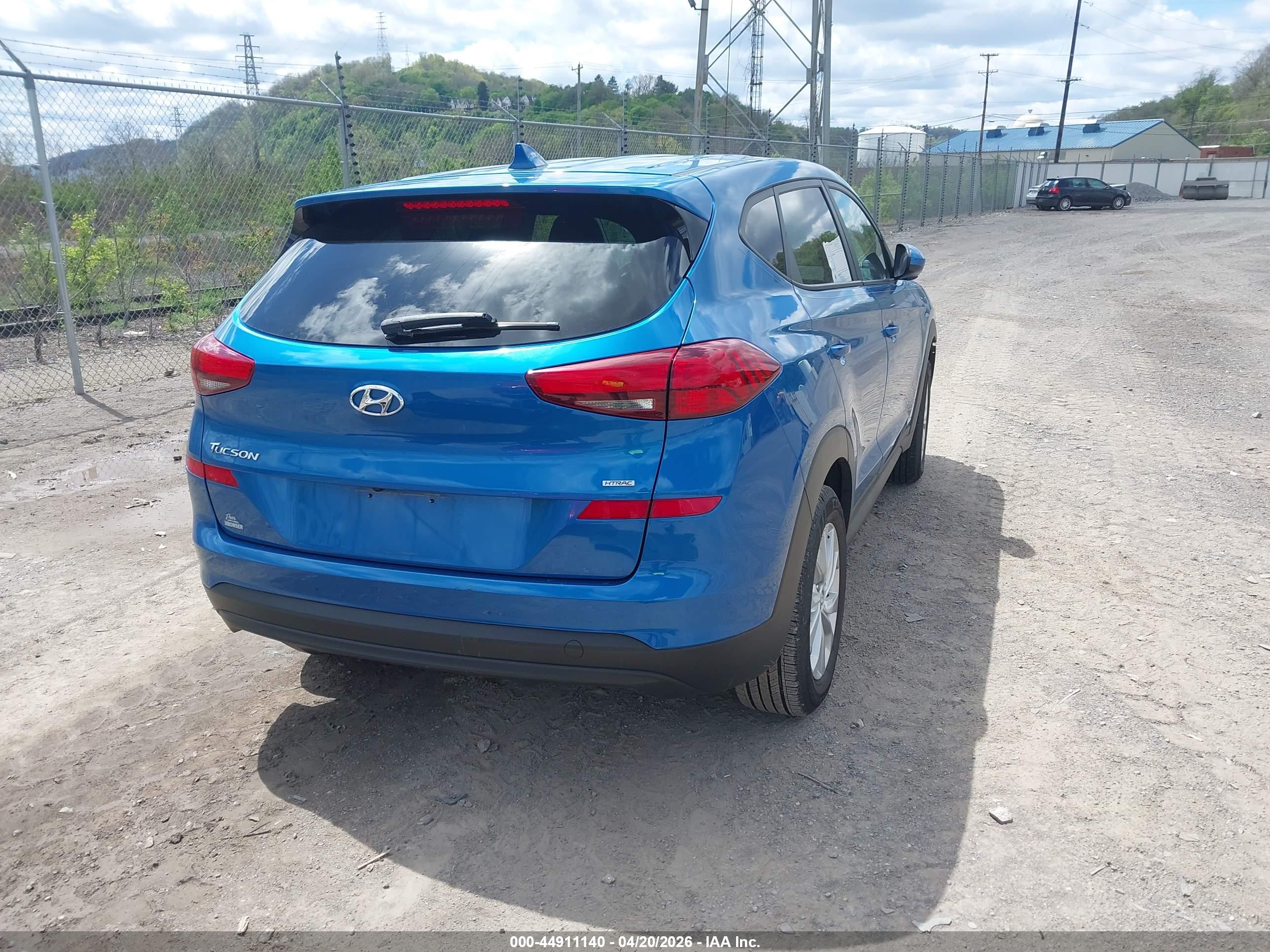 HYUNDAI TUCSON image 4