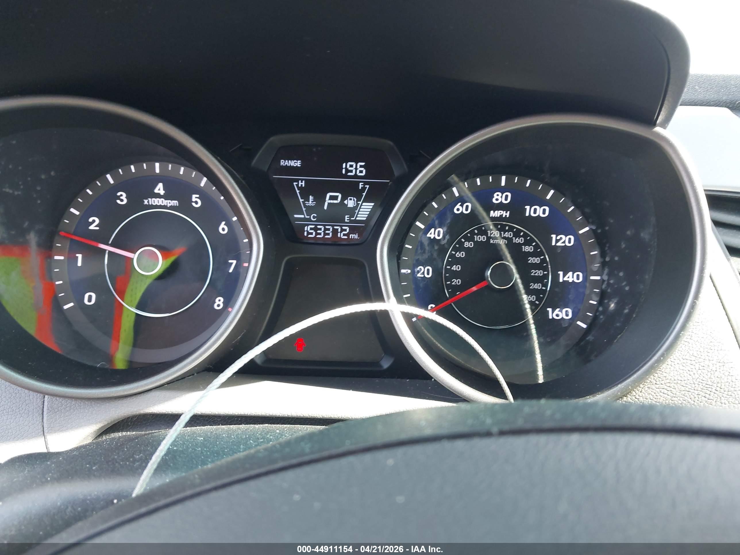 HYUNDAI ELANTRA image 7