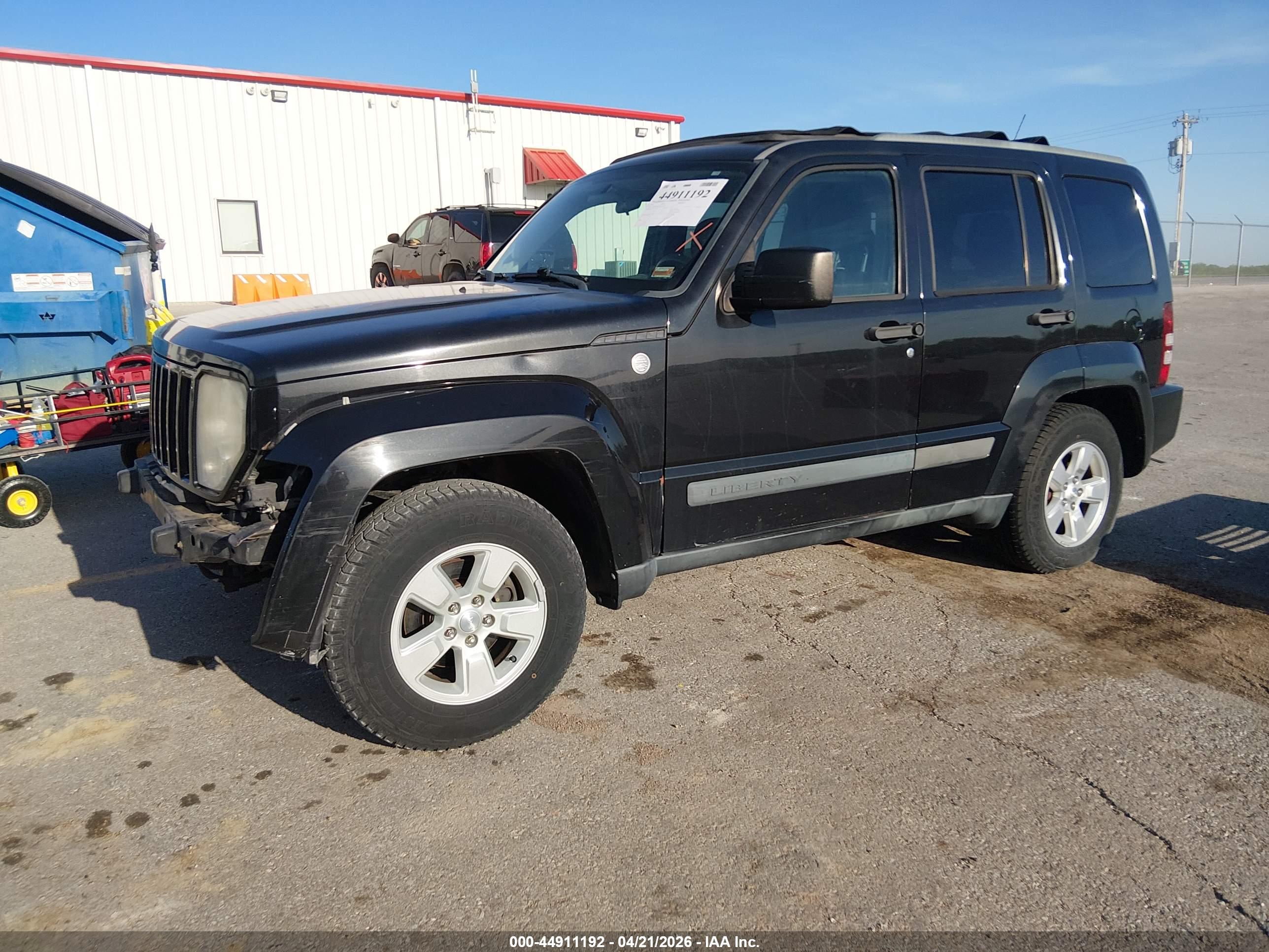 JEEP LIBERTY image 2