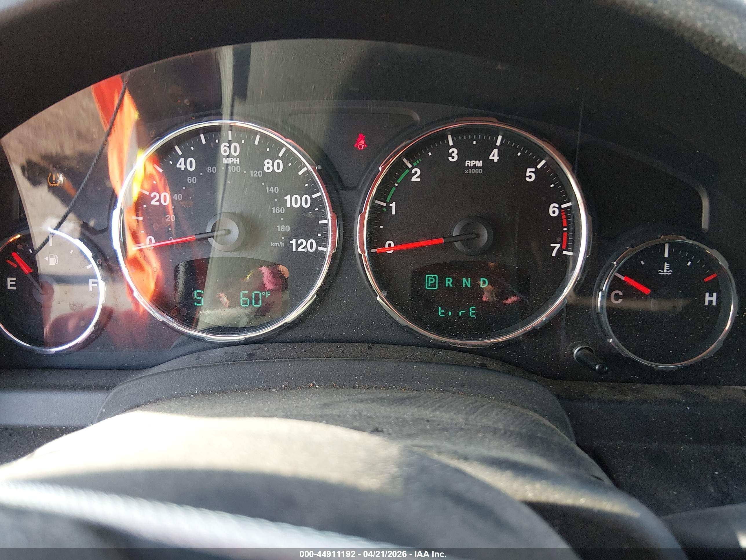 JEEP LIBERTY image 7