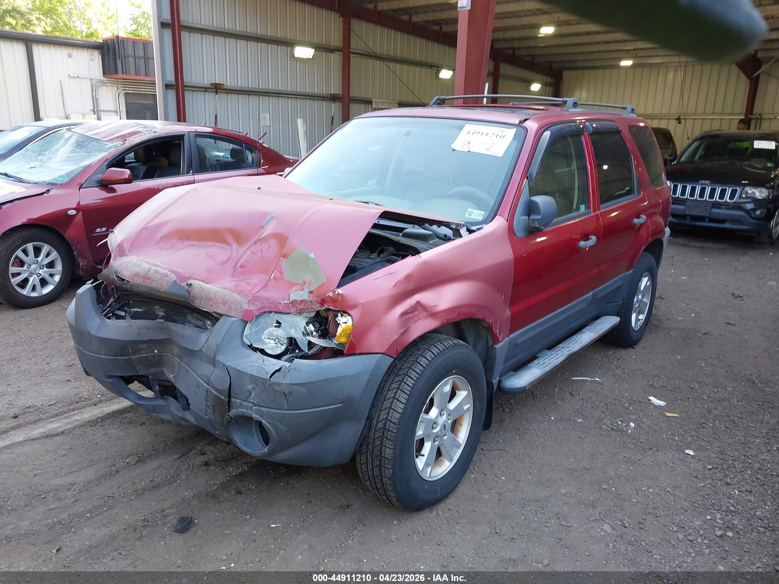 FORD ESCAPE image 2