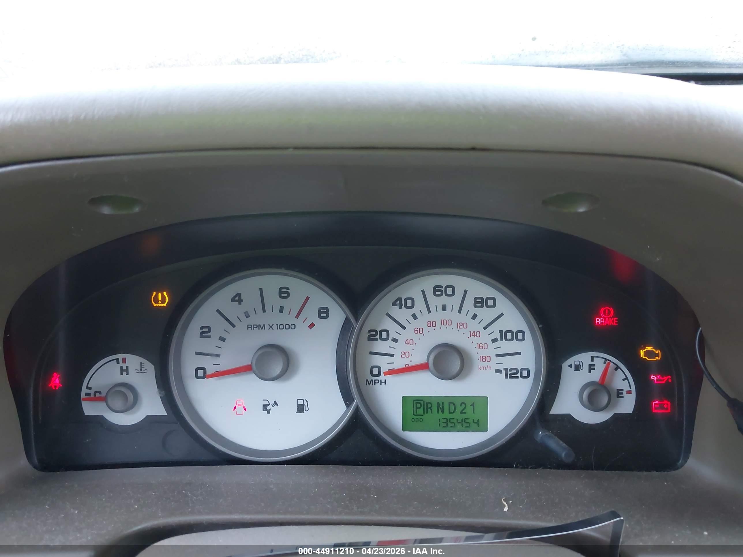 FORD ESCAPE image 7