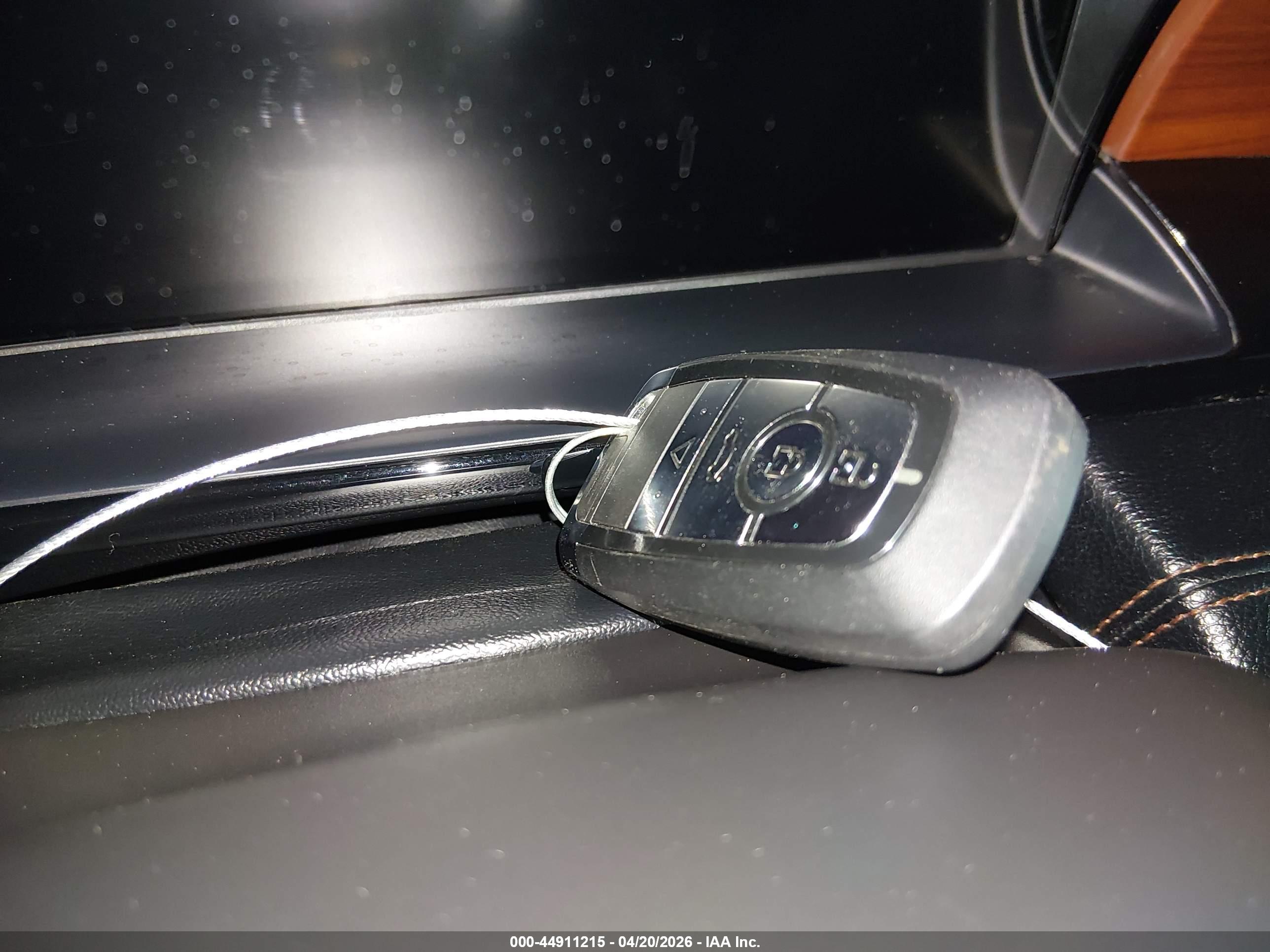 LINCOLN NAVIGATOR image 11