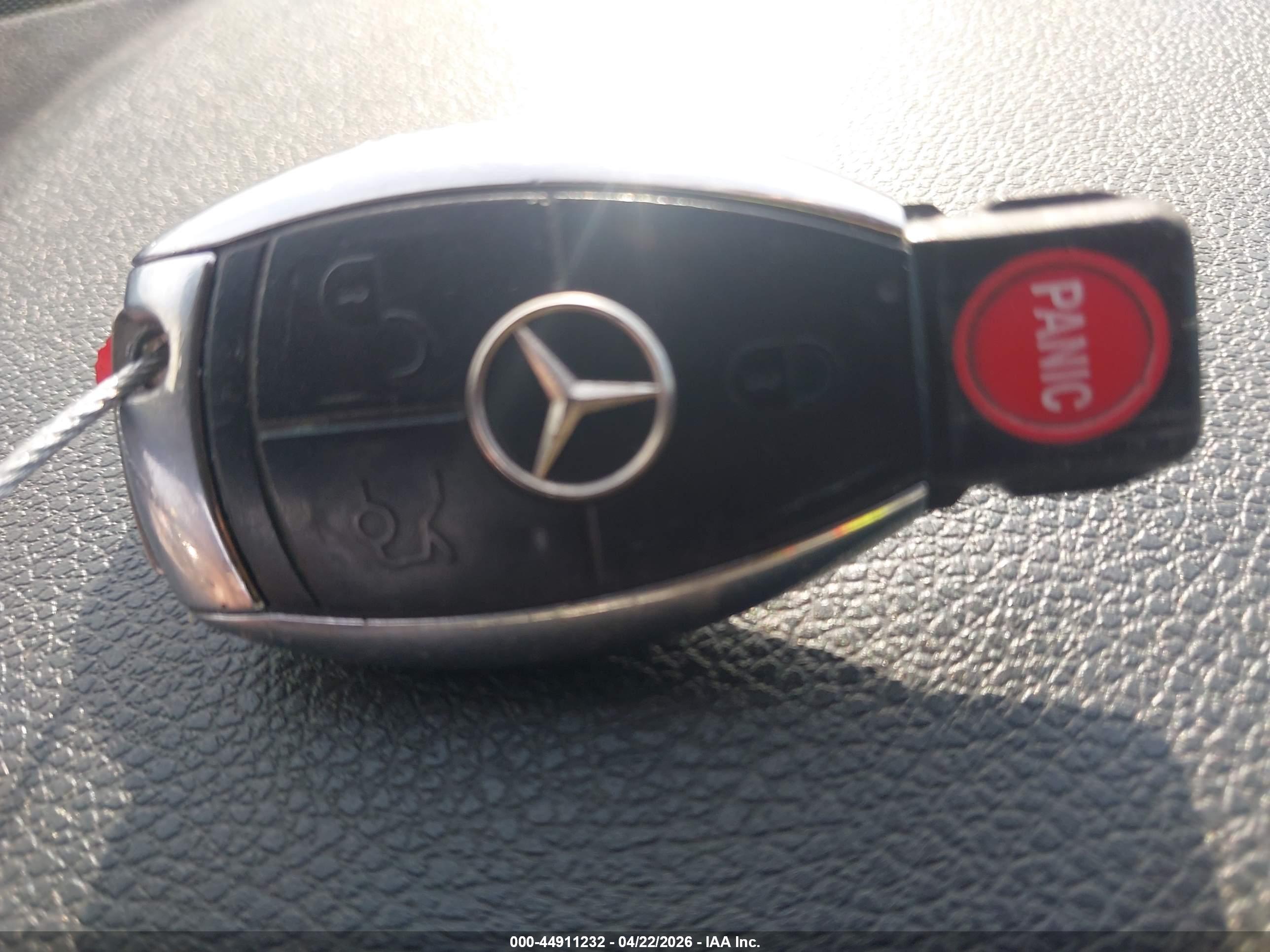 MERCEDES-BENZ C image 11
