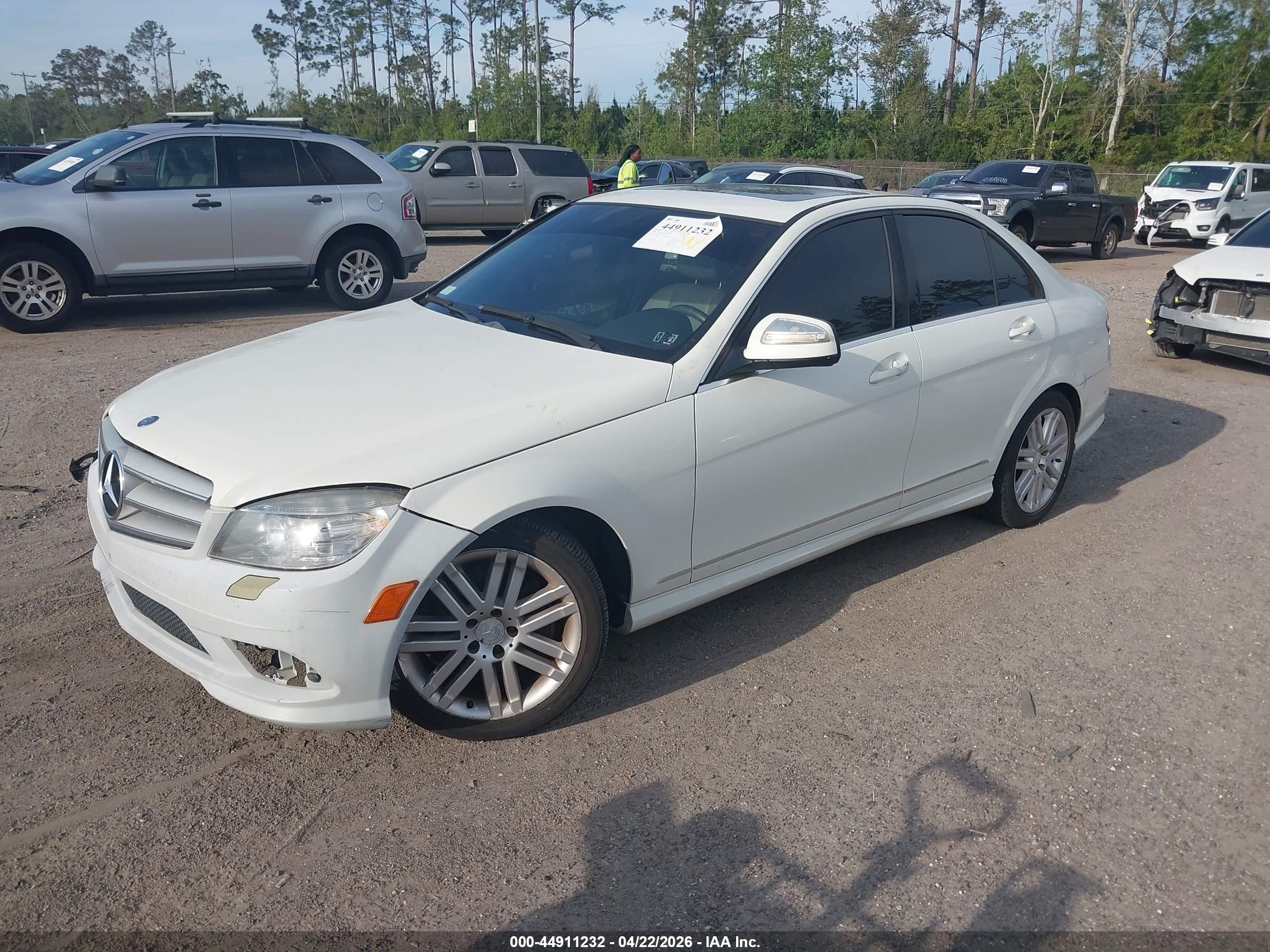 MERCEDES-BENZ C image 2
