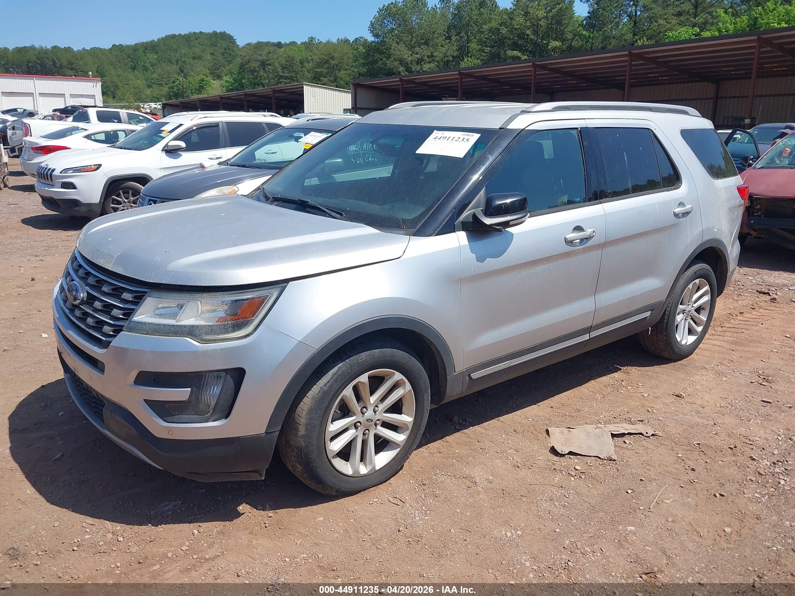 FORD EXPLORER image 2