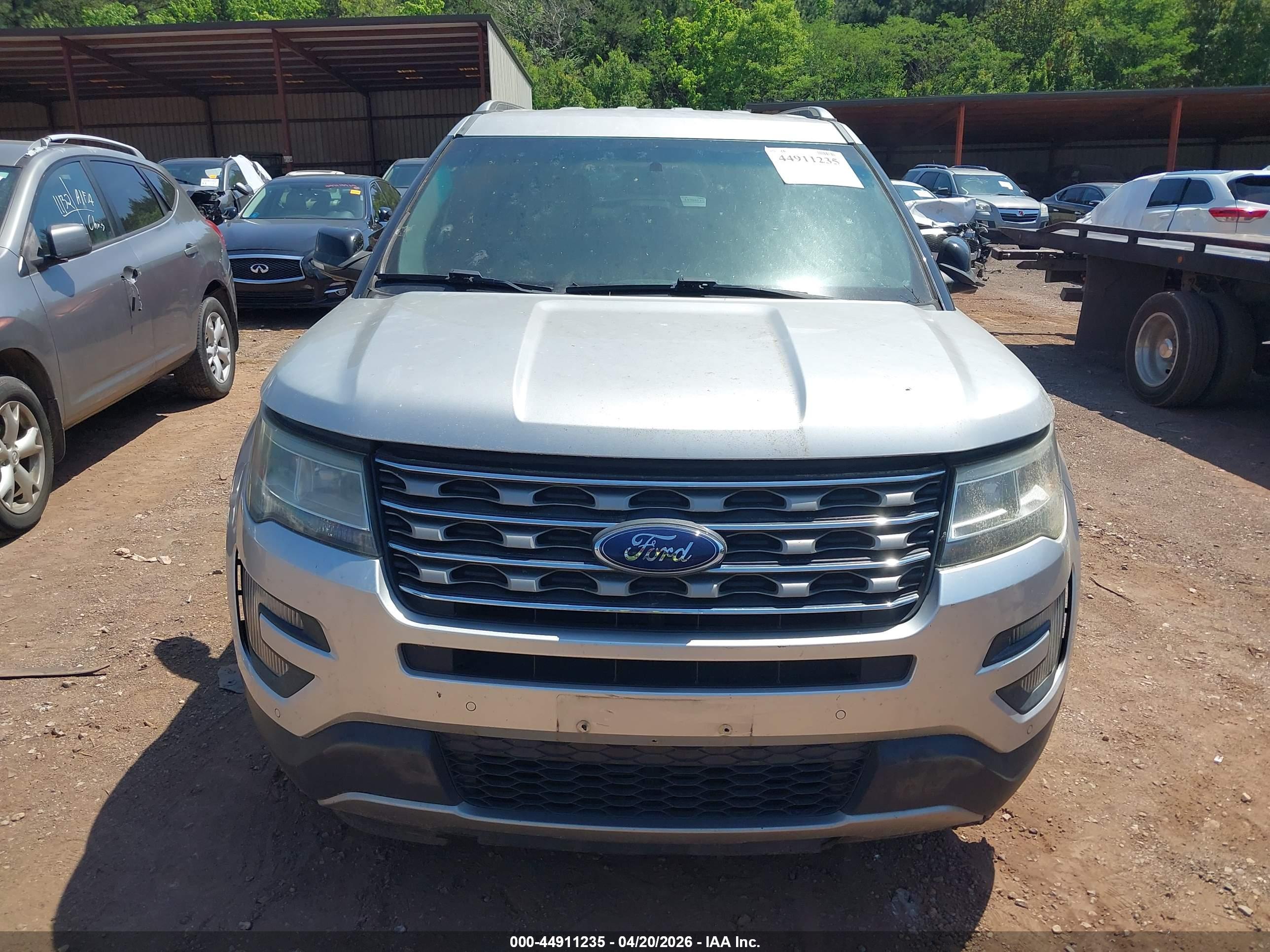 FORD EXPLORER image 6