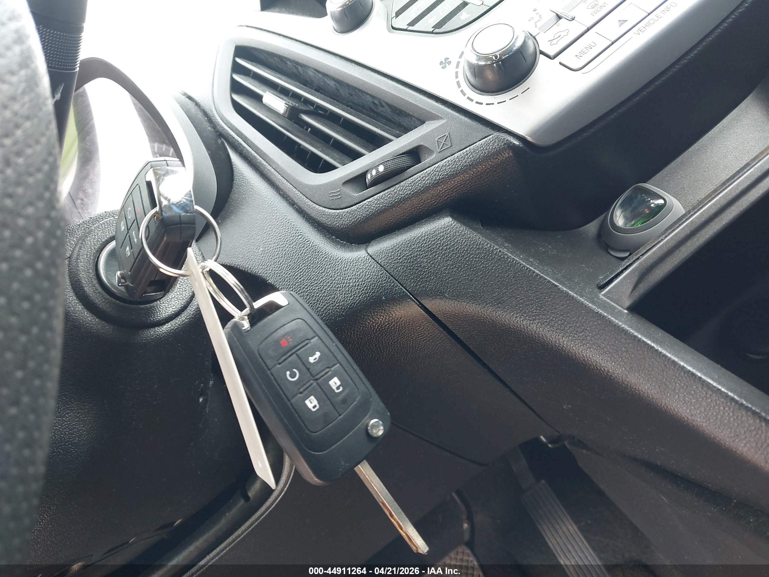 CHEVROLET EQUINOX image 11