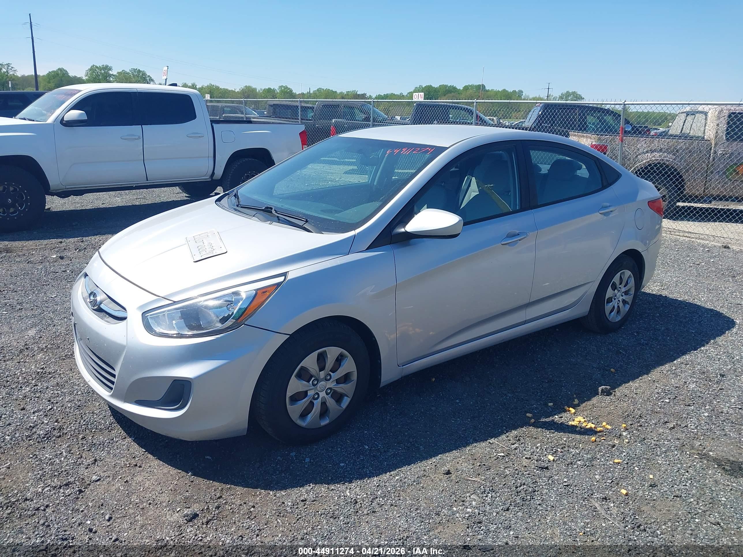HYUNDAI ACCENT image 2