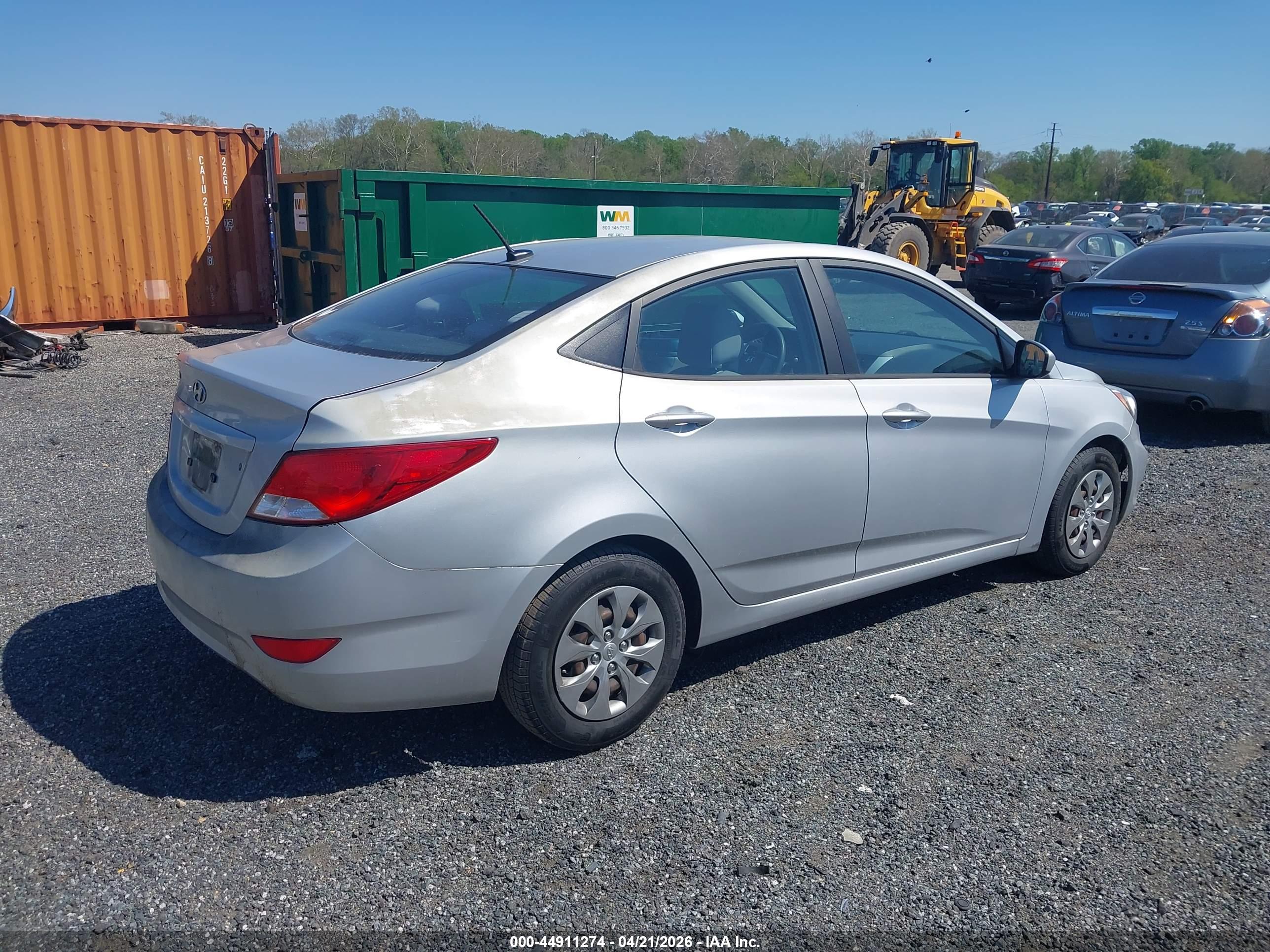 HYUNDAI ACCENT image 4