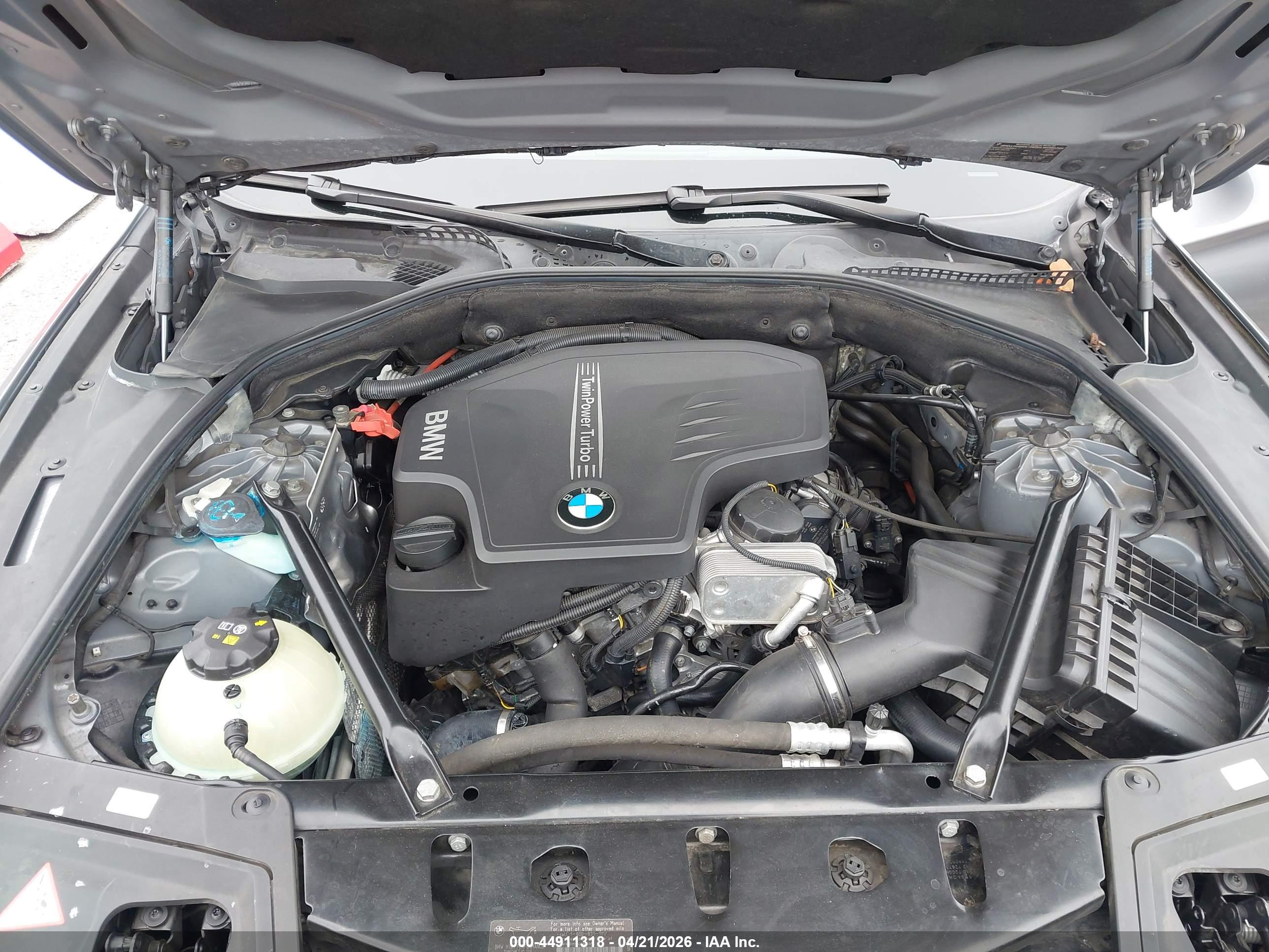 BMW 528I image 10