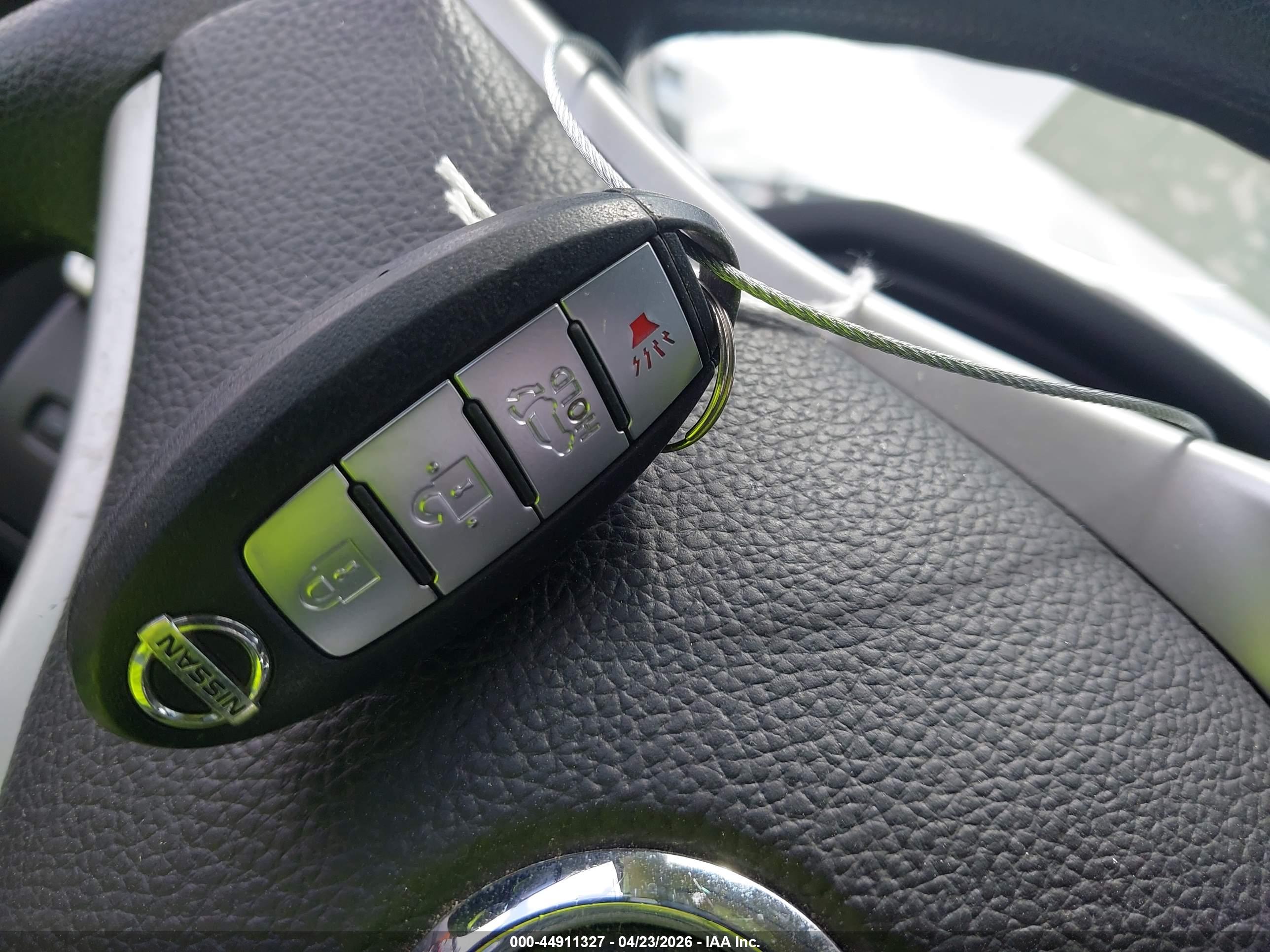 NISSAN ROGUE image 11