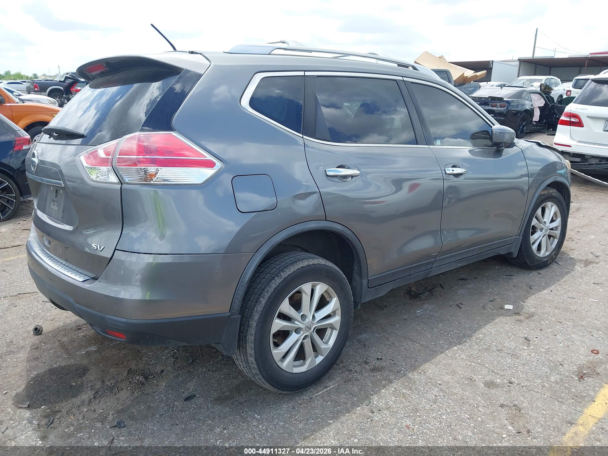NISSAN ROGUE image 4