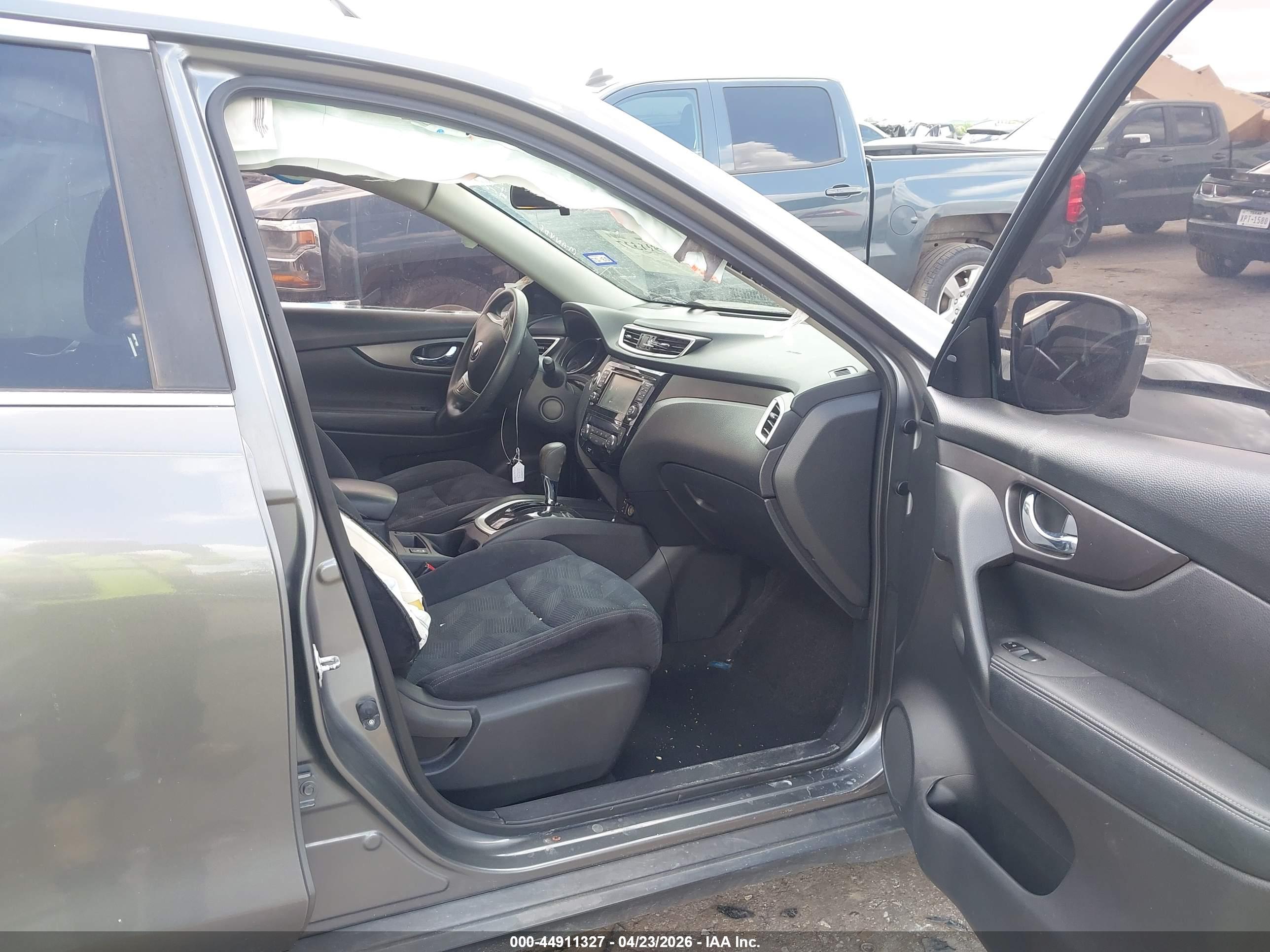 NISSAN ROGUE image 5