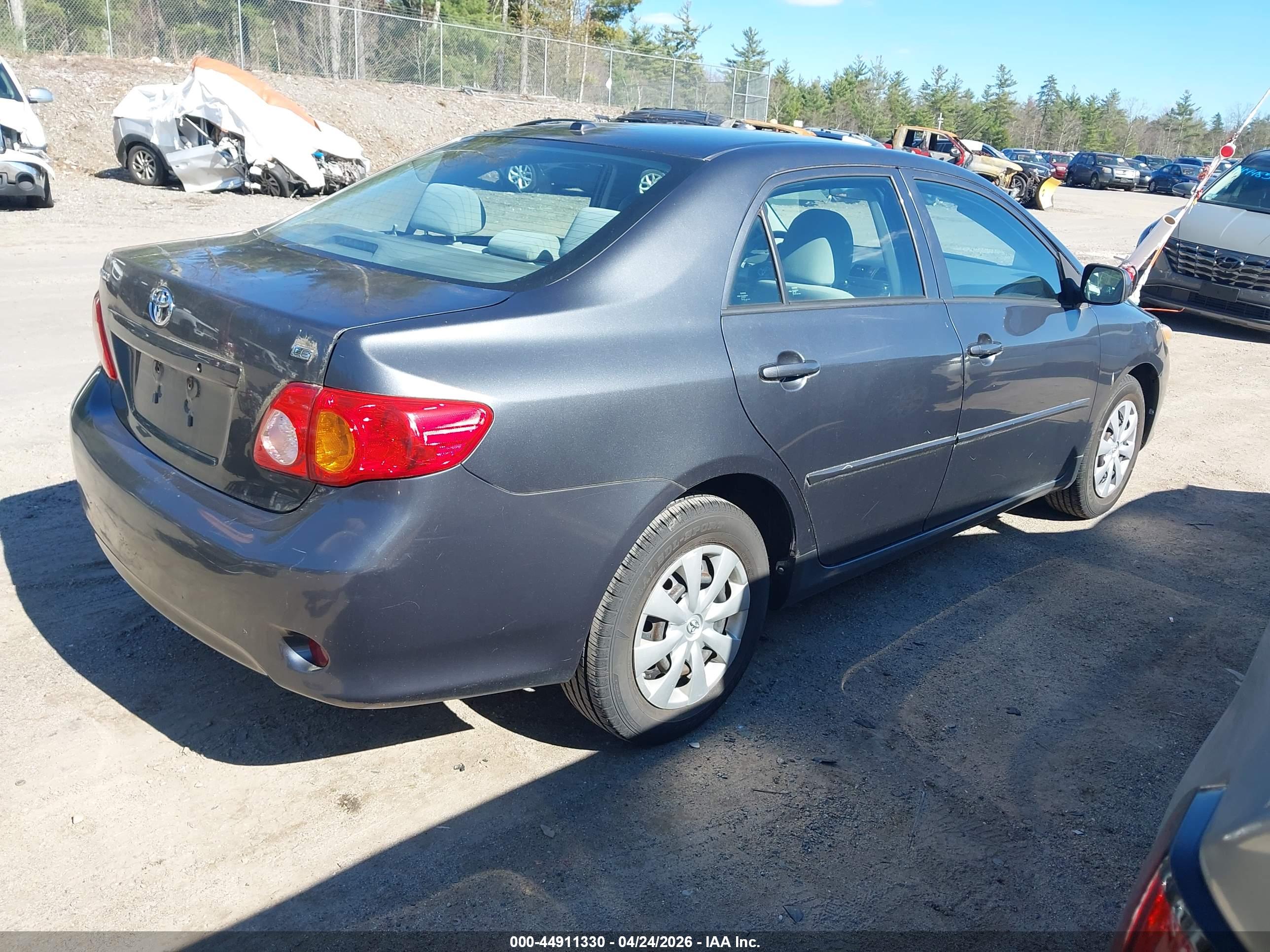 TOYOTA COROLLA image 4