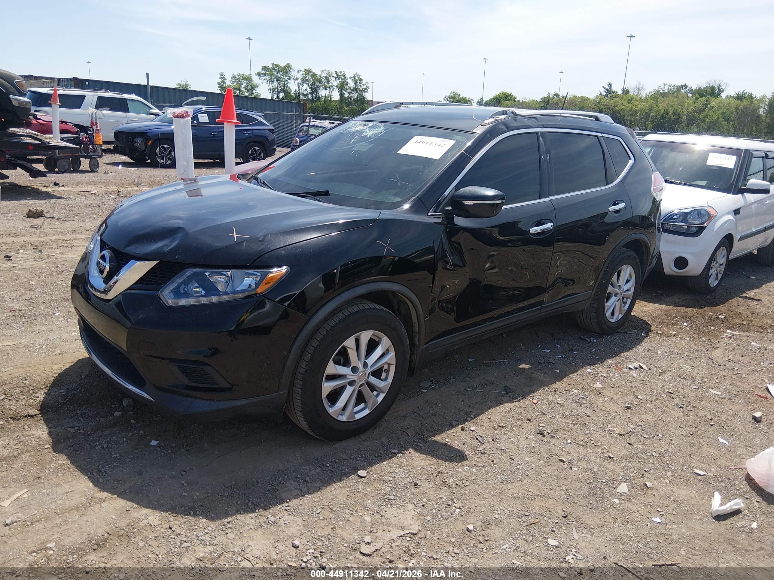 NISSAN ROGUE image 2