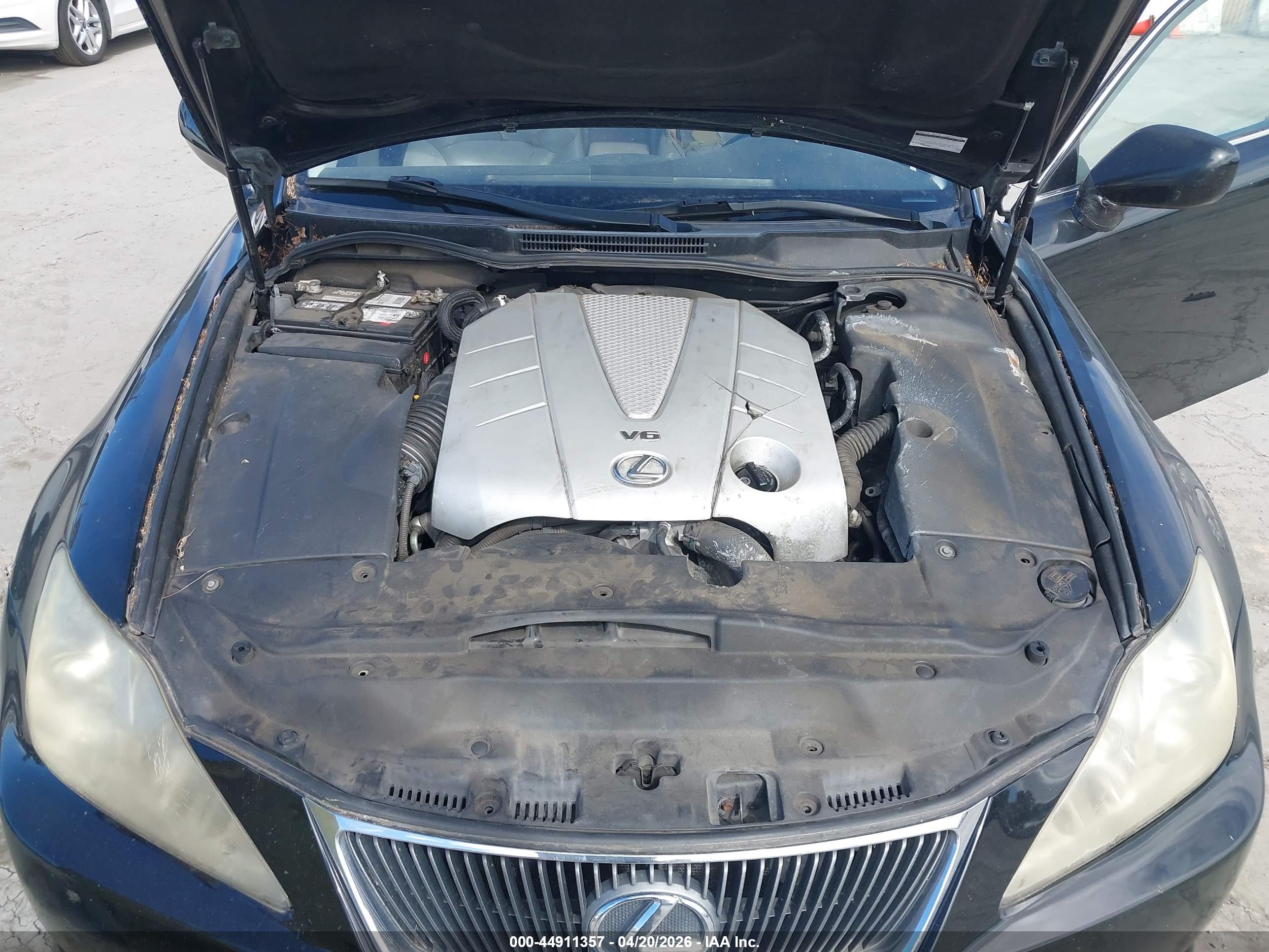 LEXUS IS image 10