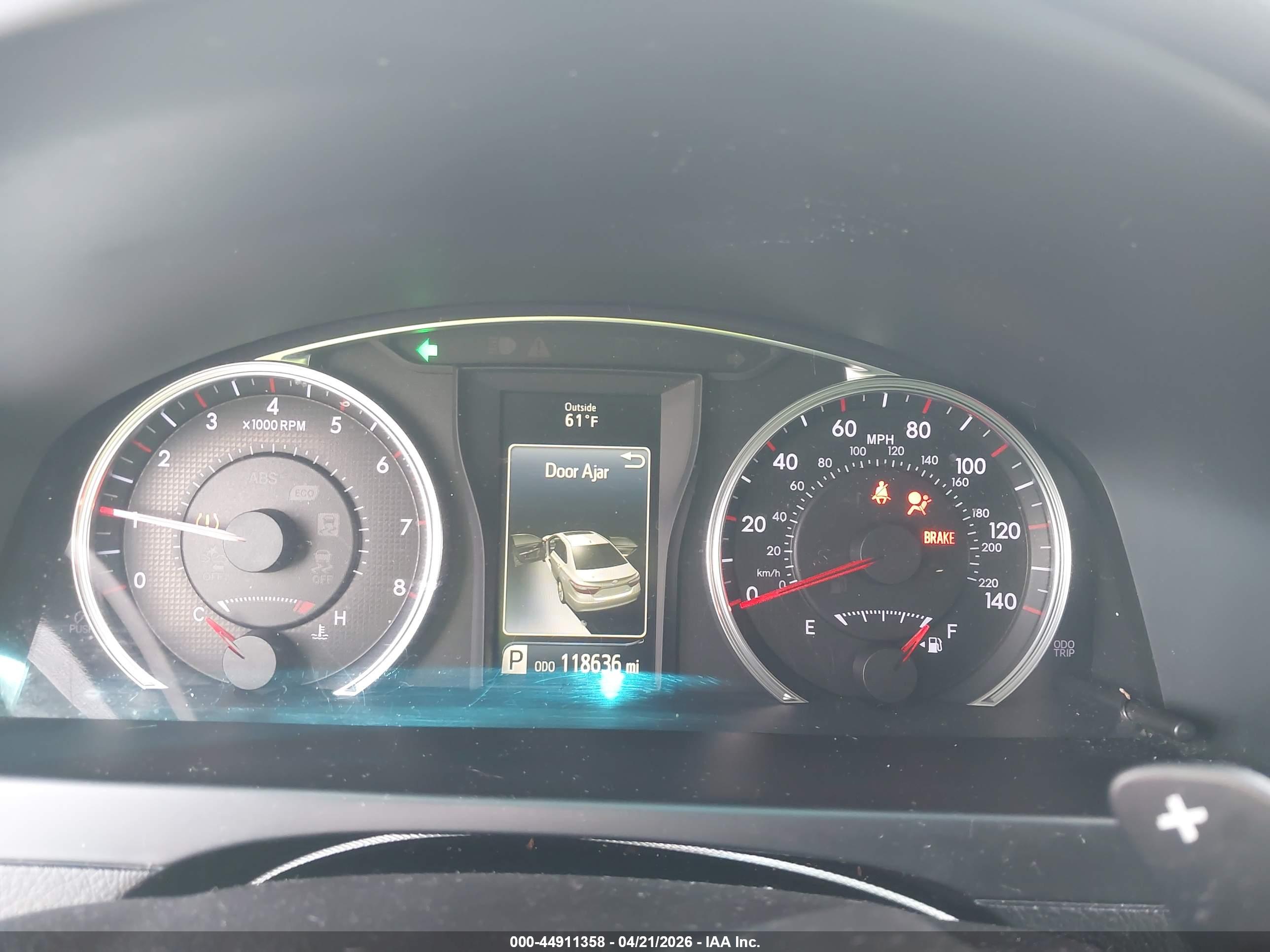 TOYOTA CAMRY image 7